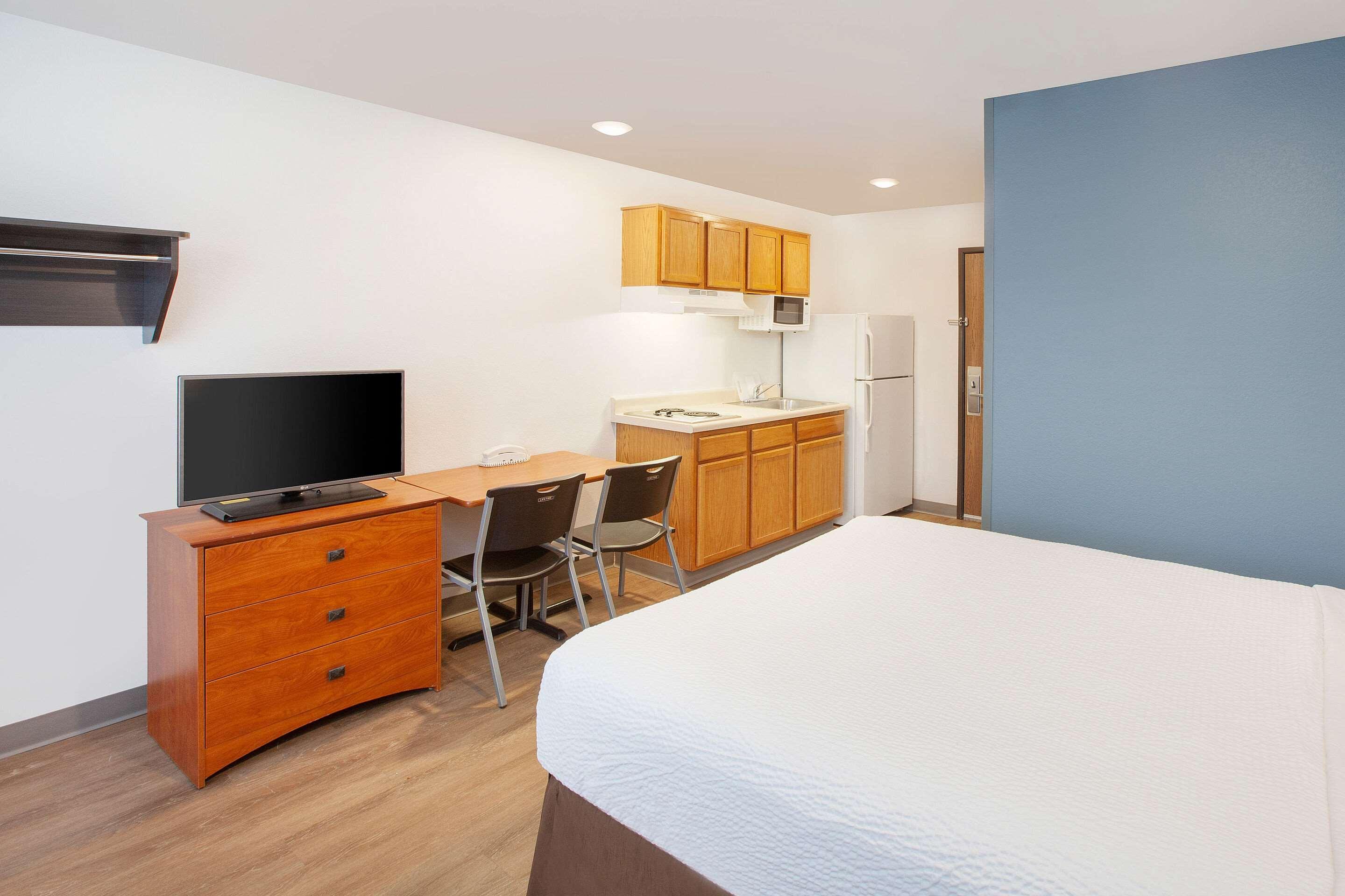 WoodSpring Suites Fayetteville University of Arkansas — photo 4