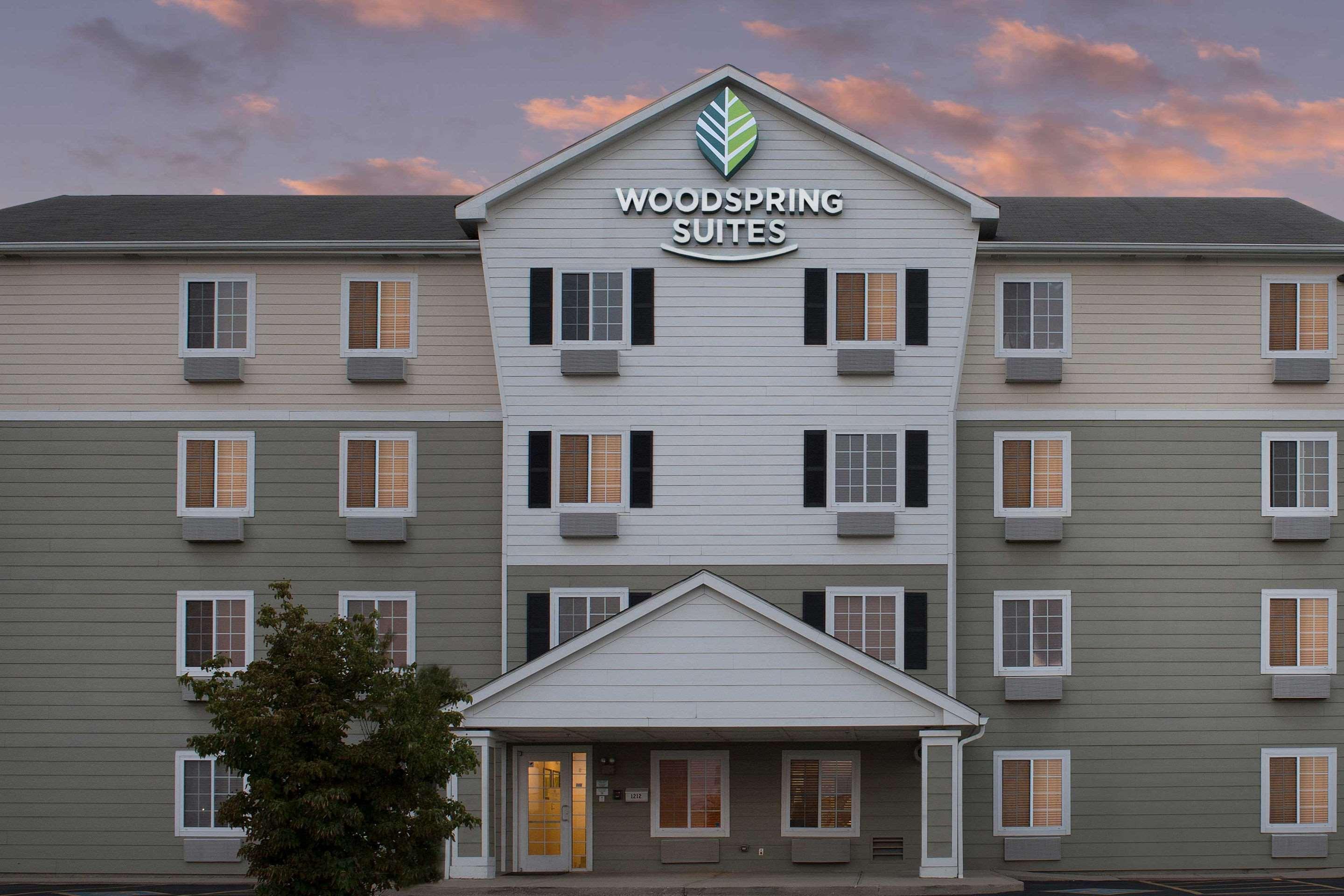 WoodSpring Suites Champaign Urbana