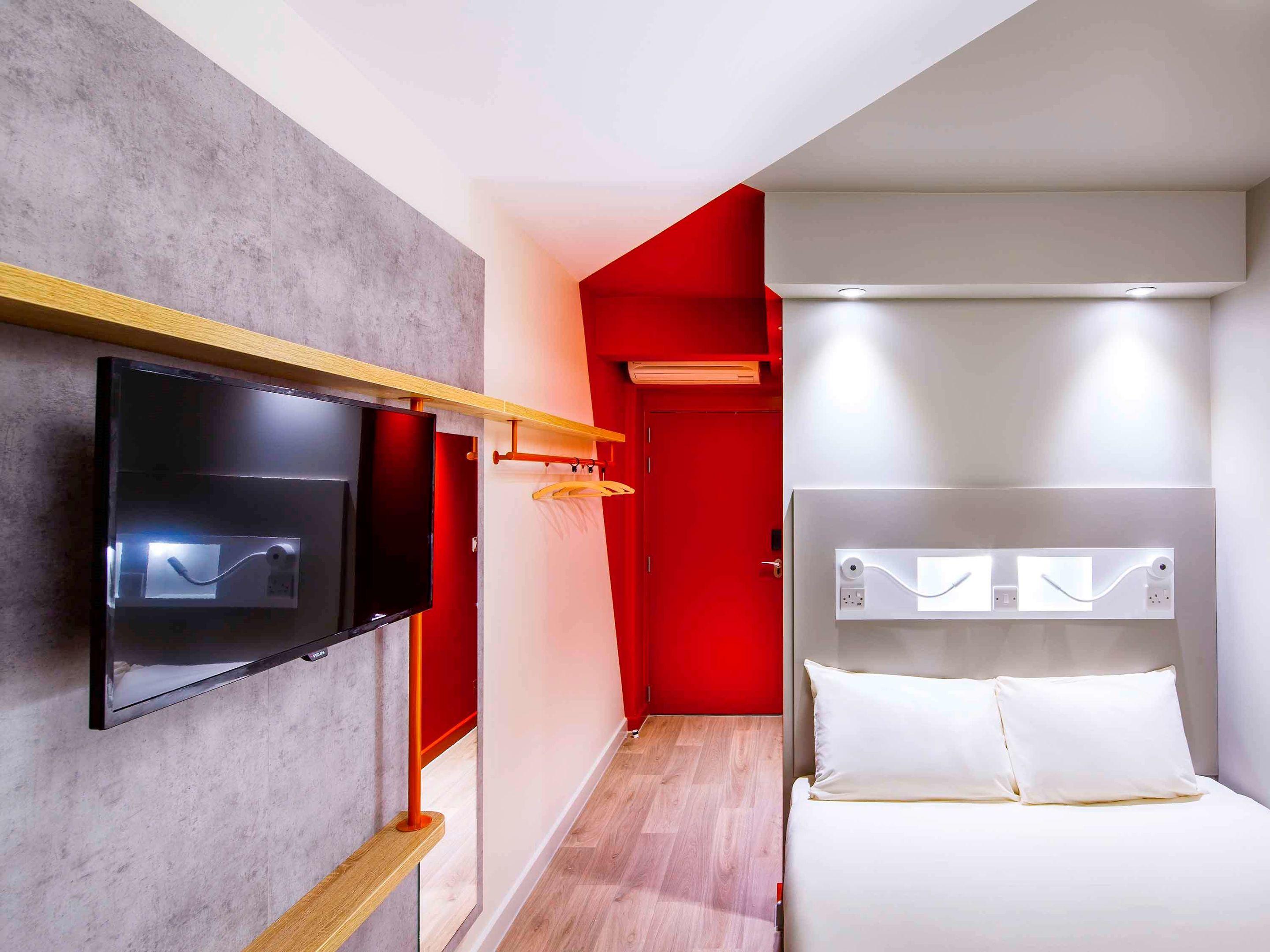 ibis budget Luton Airport — photo 3