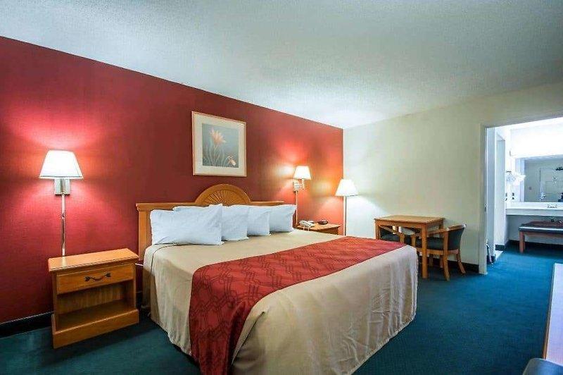 Travelodge by Wyndham Alachua — photo 4