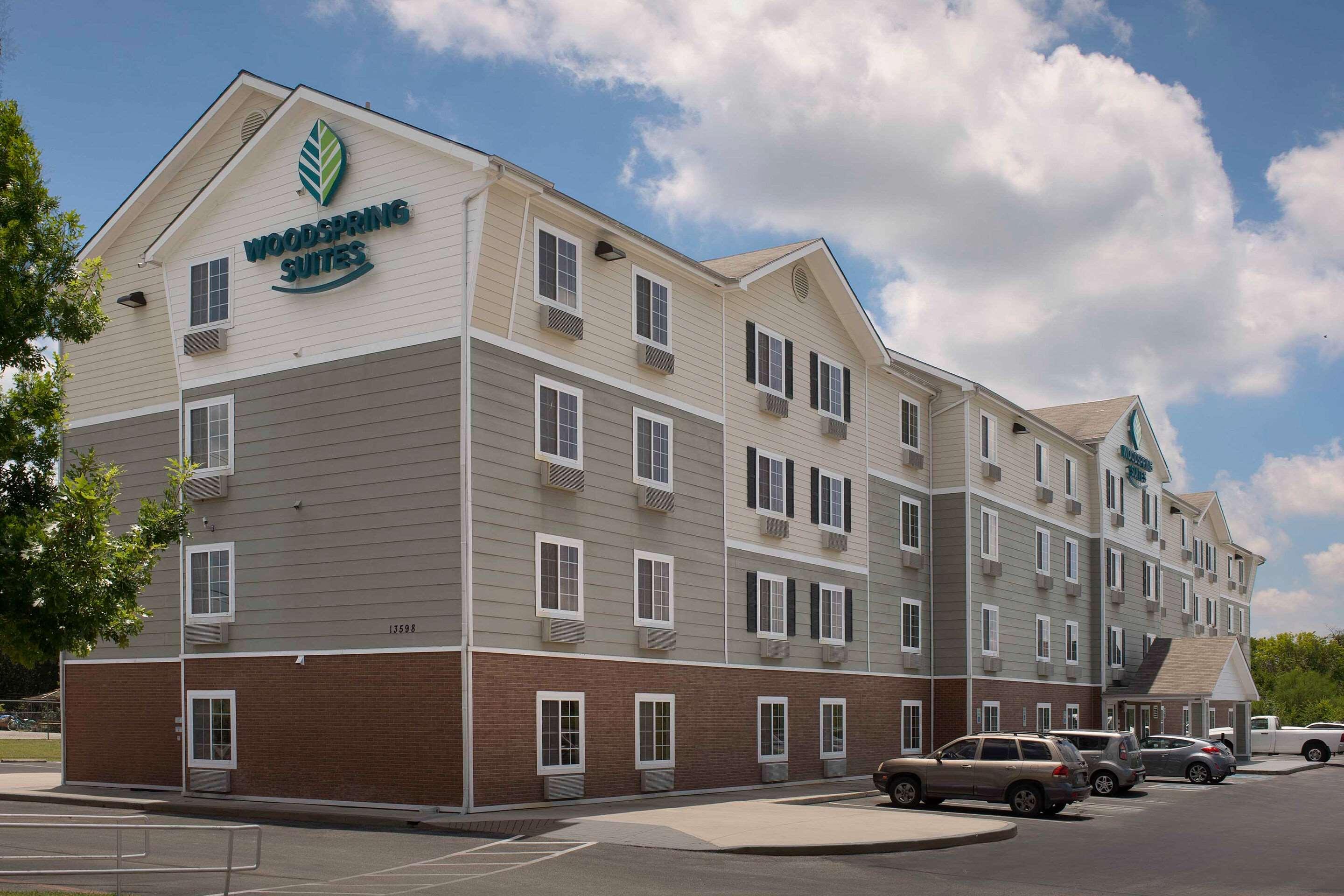 WoodSpring Suites San Antonio I-35 North — photo 4