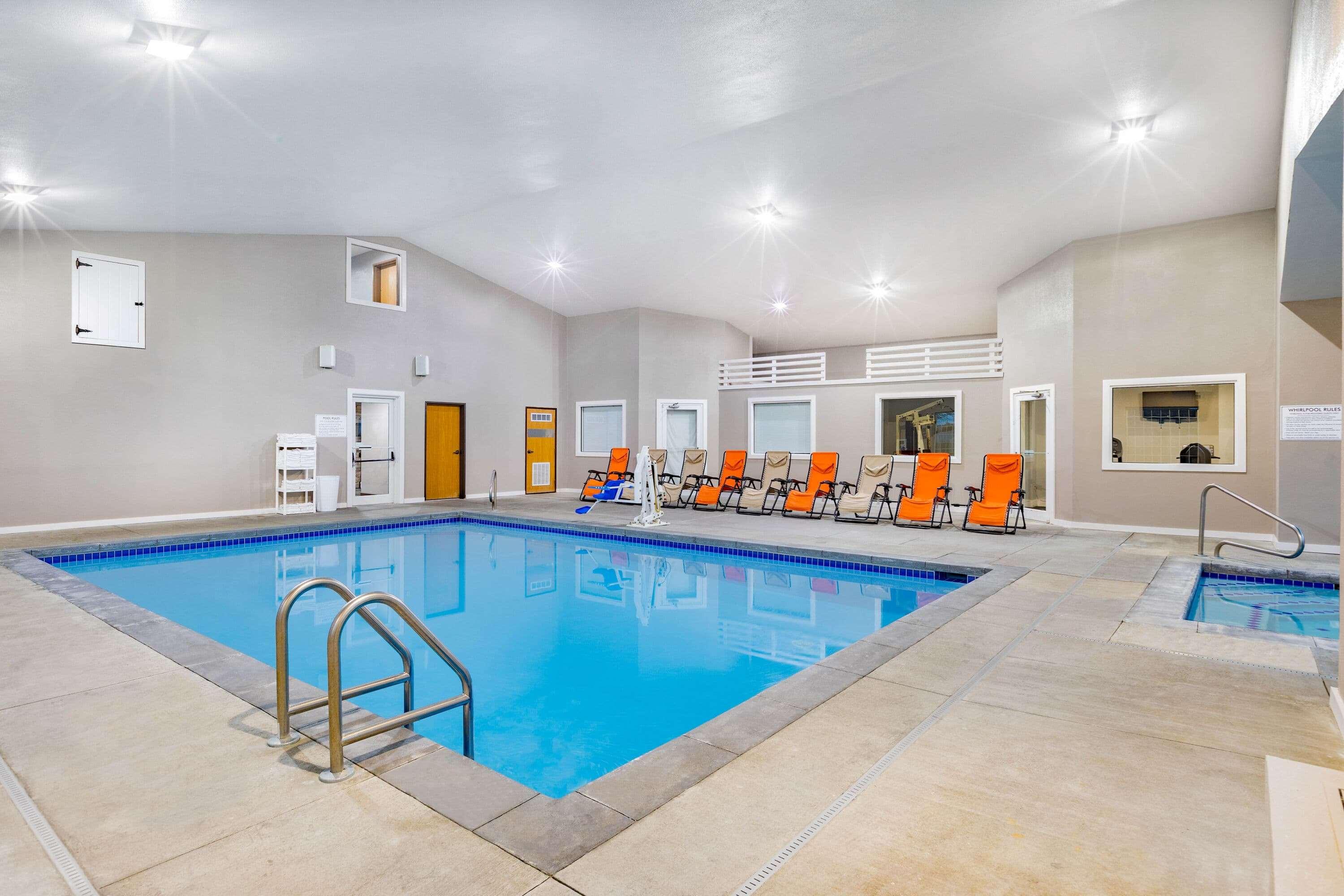 AmericInn by Wyndham Pella — photo 5