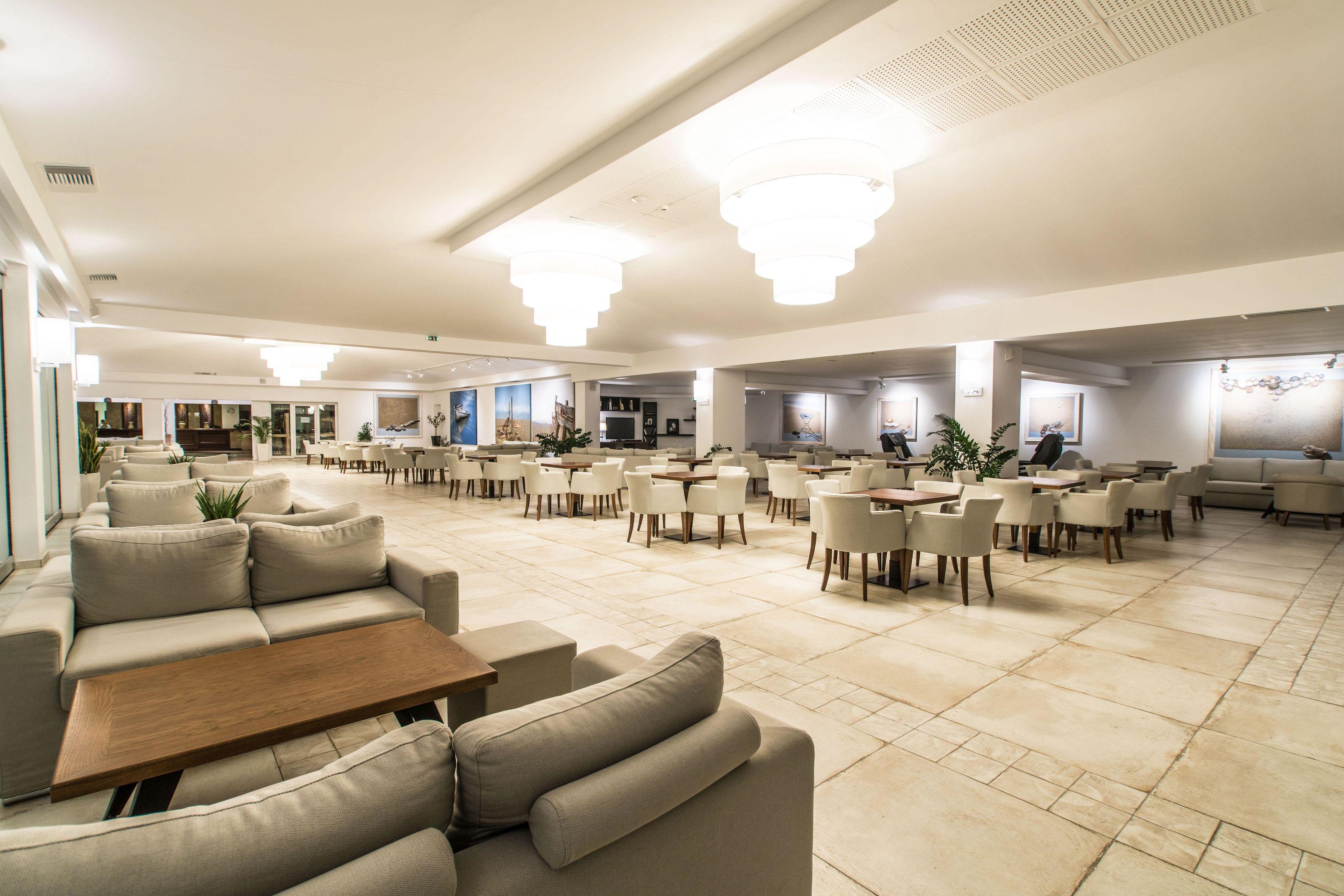 Alexandros Palace Hotel & Suites — photo 4