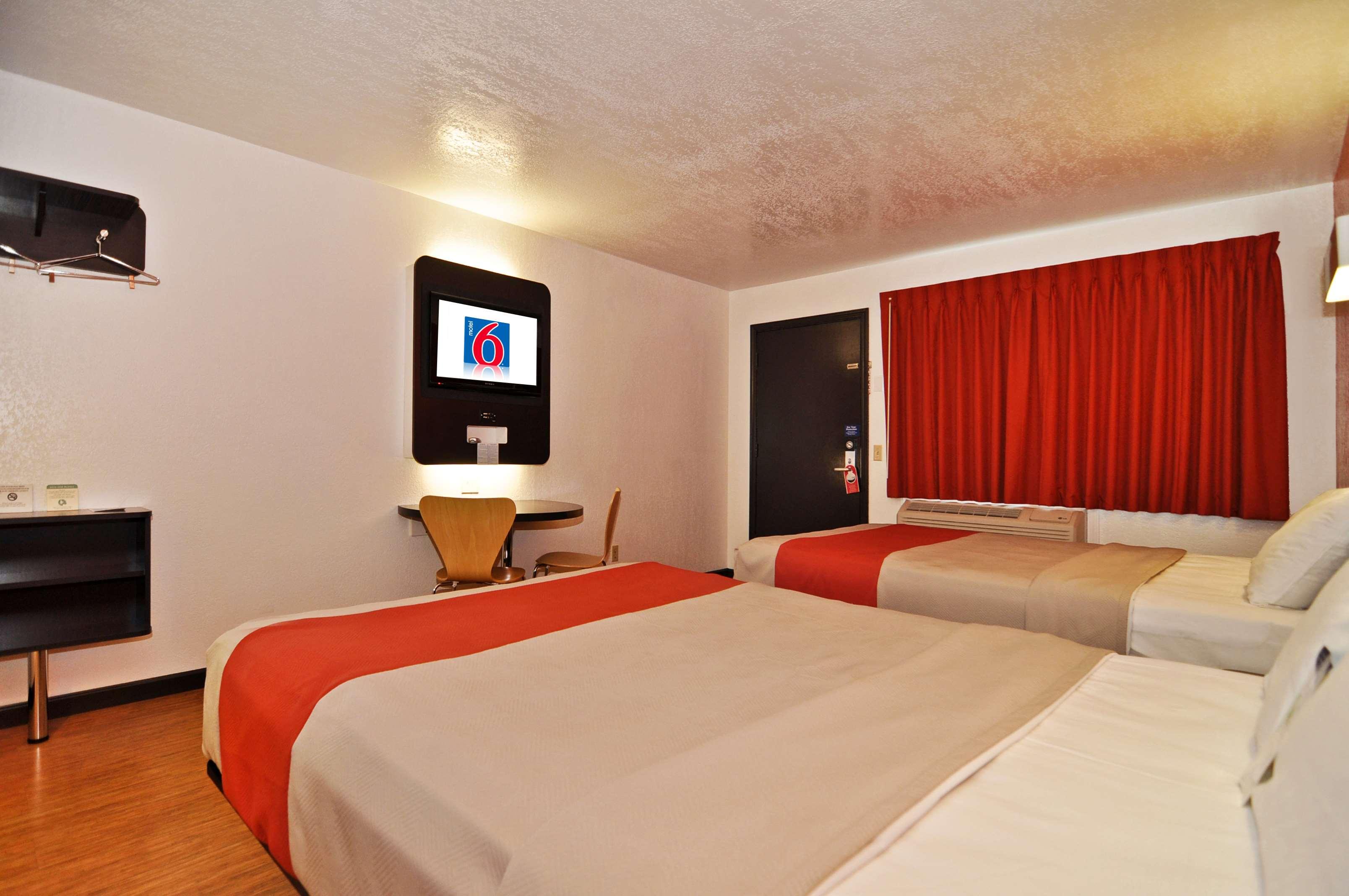Motel 6 Willows — photo 3
