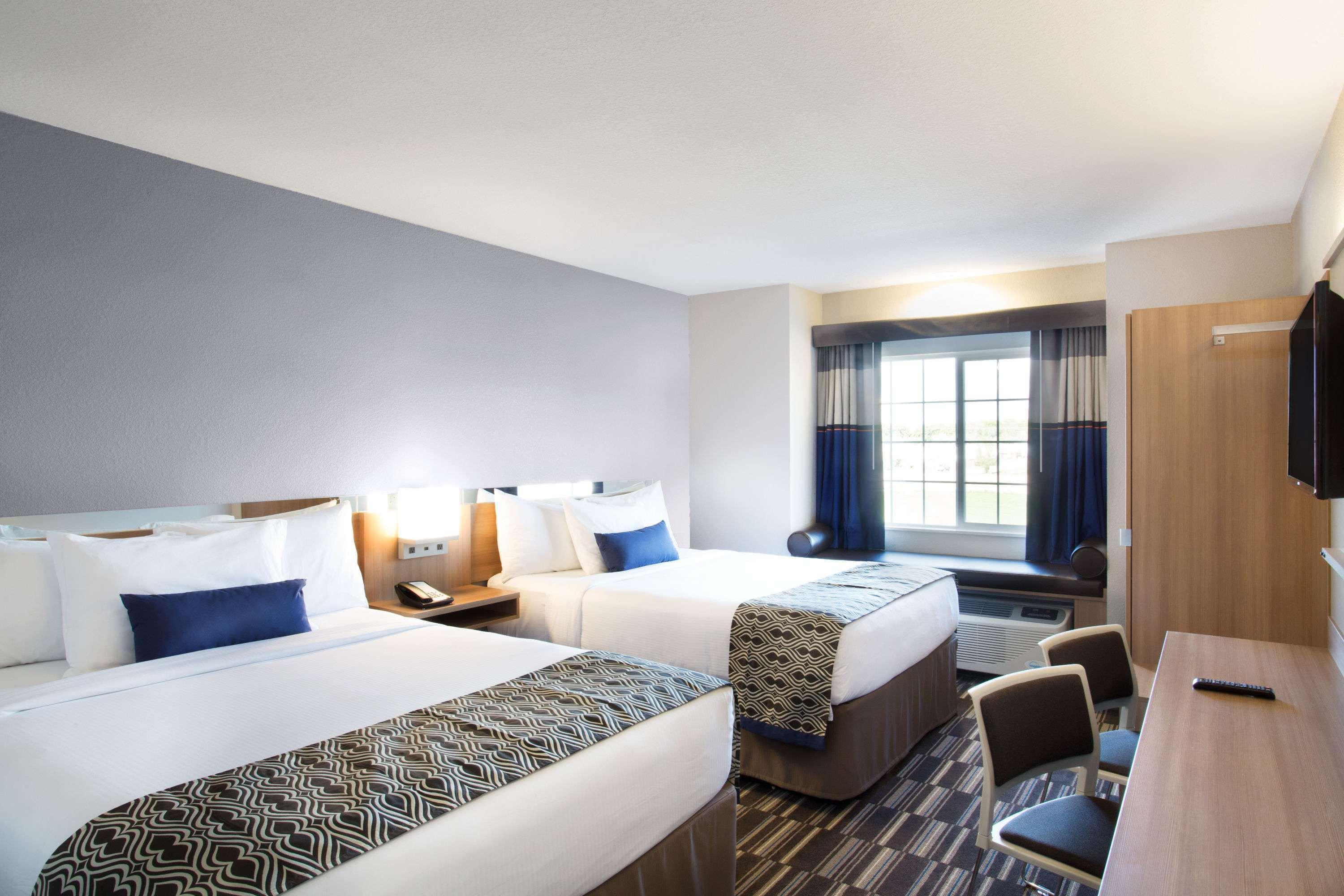 Microtel Inn & Suites Vernal — photo 4