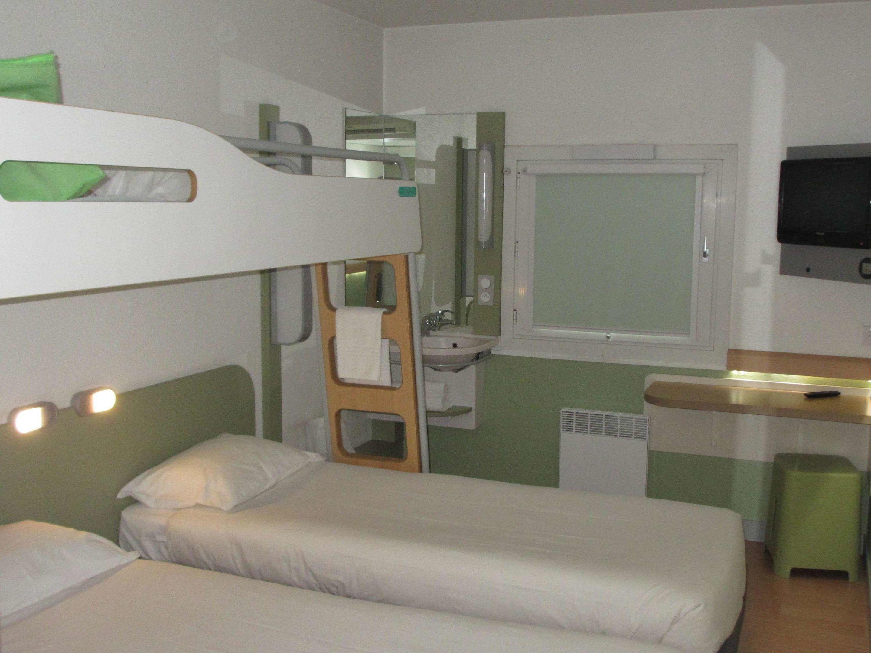 ibis budget Aix-en-Provence Est Le Canet — photo 4