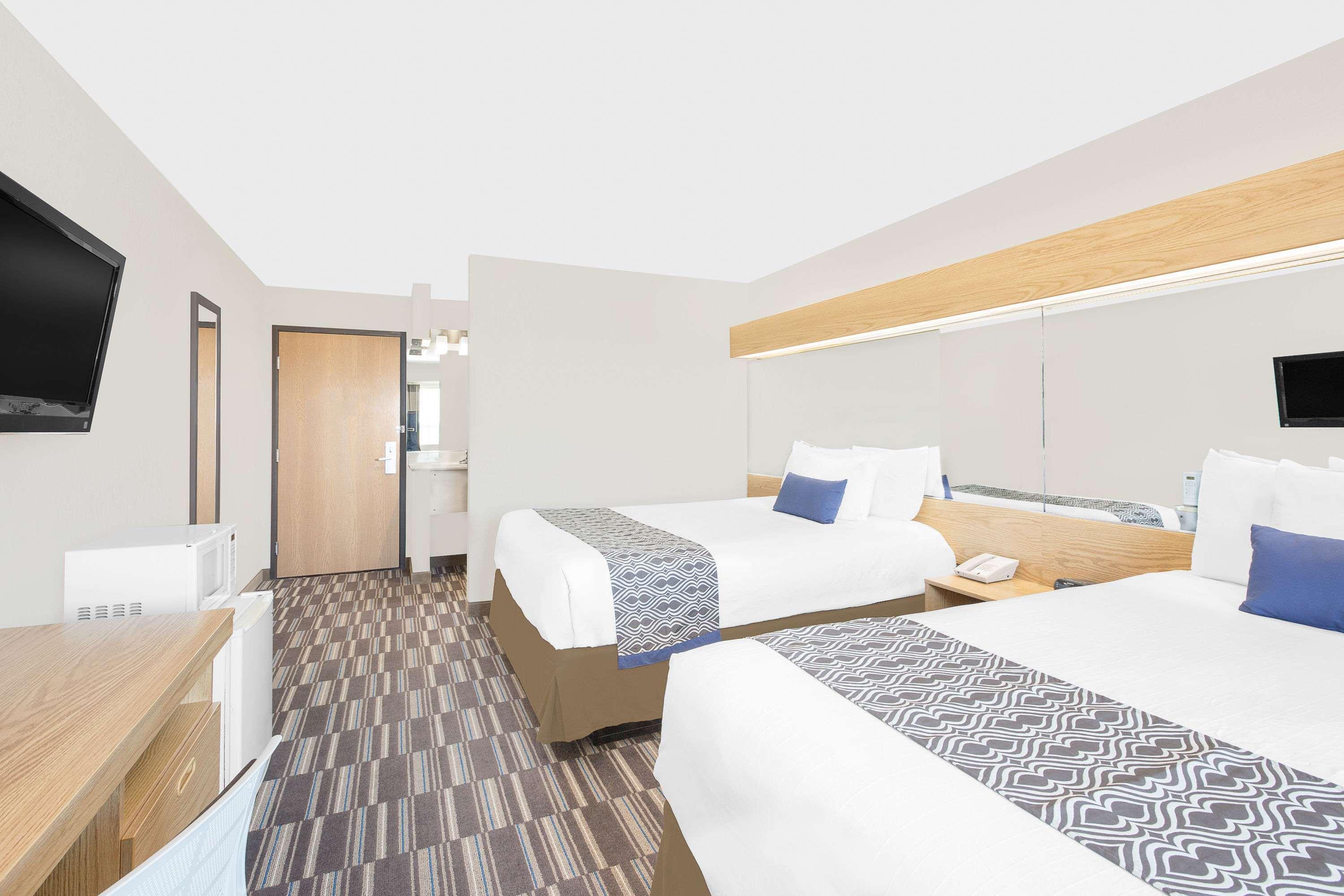 Microtel Inn & Suites by Wyndham Ames — photo 3