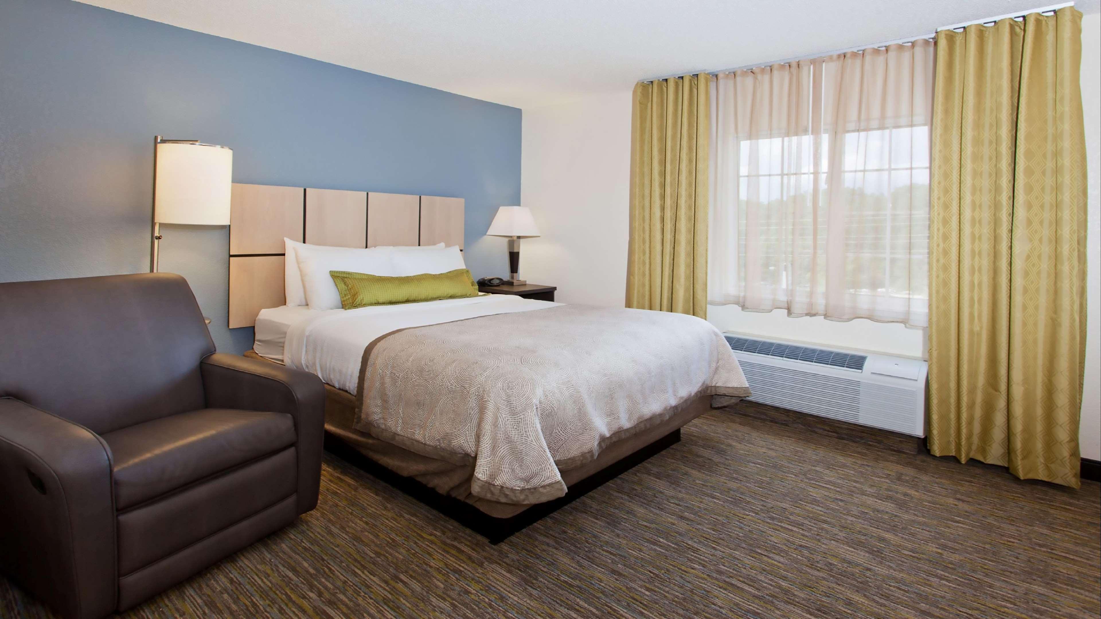 Sonesta Simply Suites San Antonio Northwest - Medical Center — photo 4