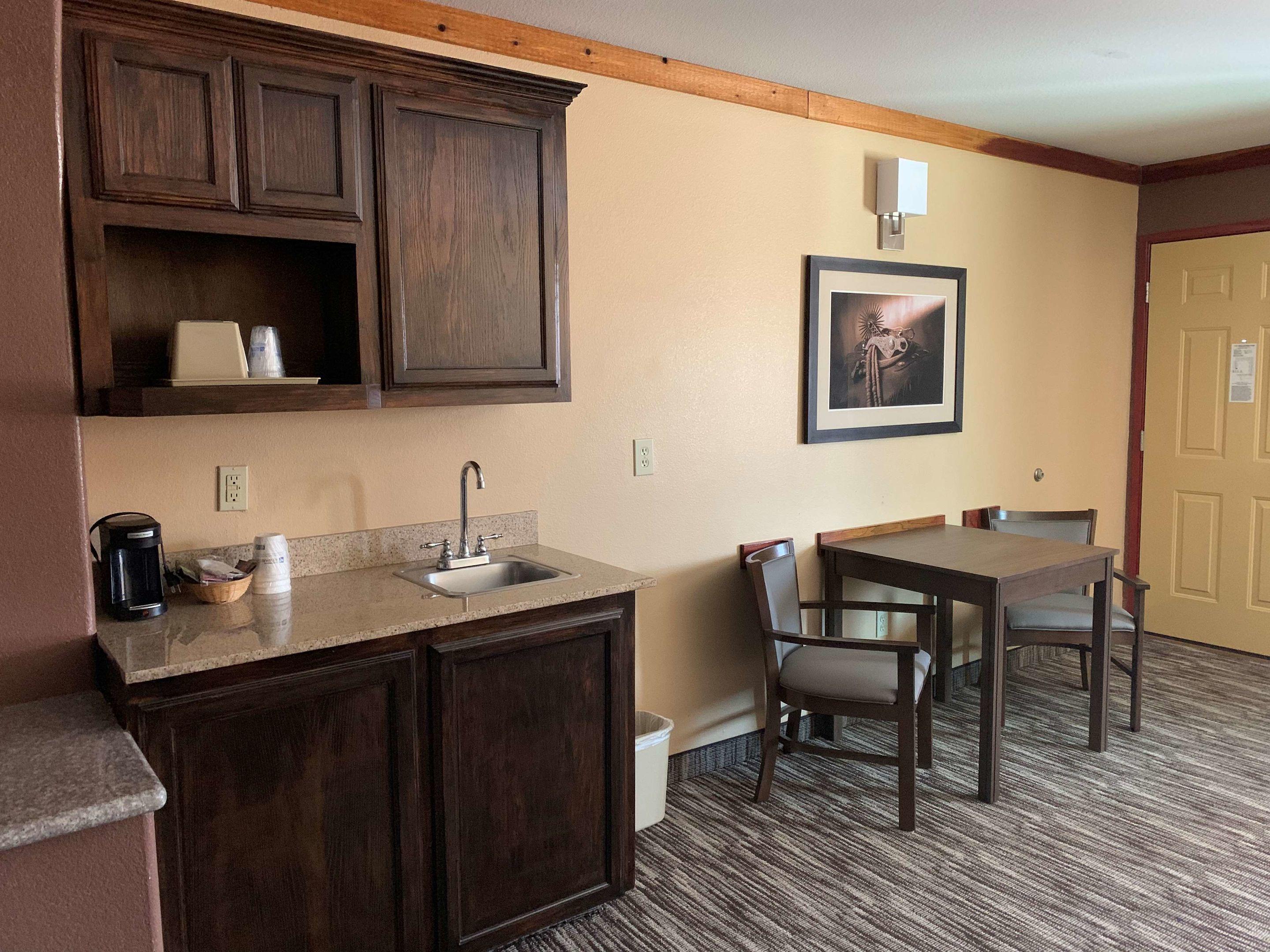 Best Western Windwood Inn & Suites — photo 5