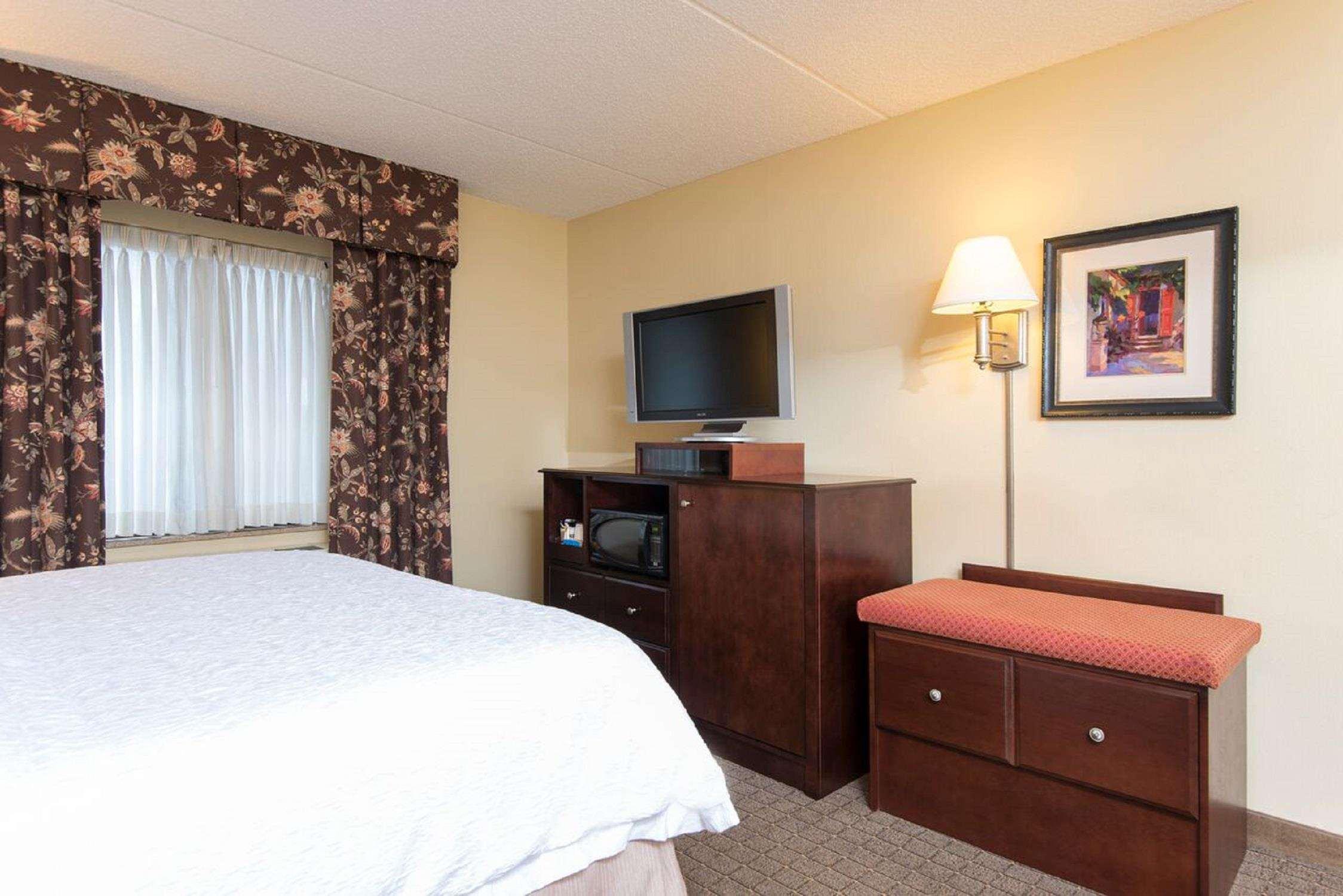 Hampton Inn Schenectady — photo 4