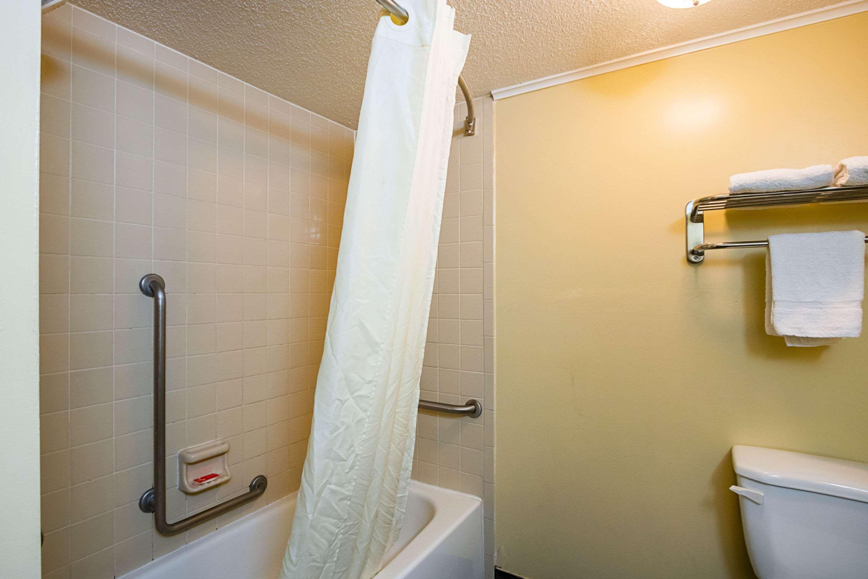 Econo Lodge — photo 5