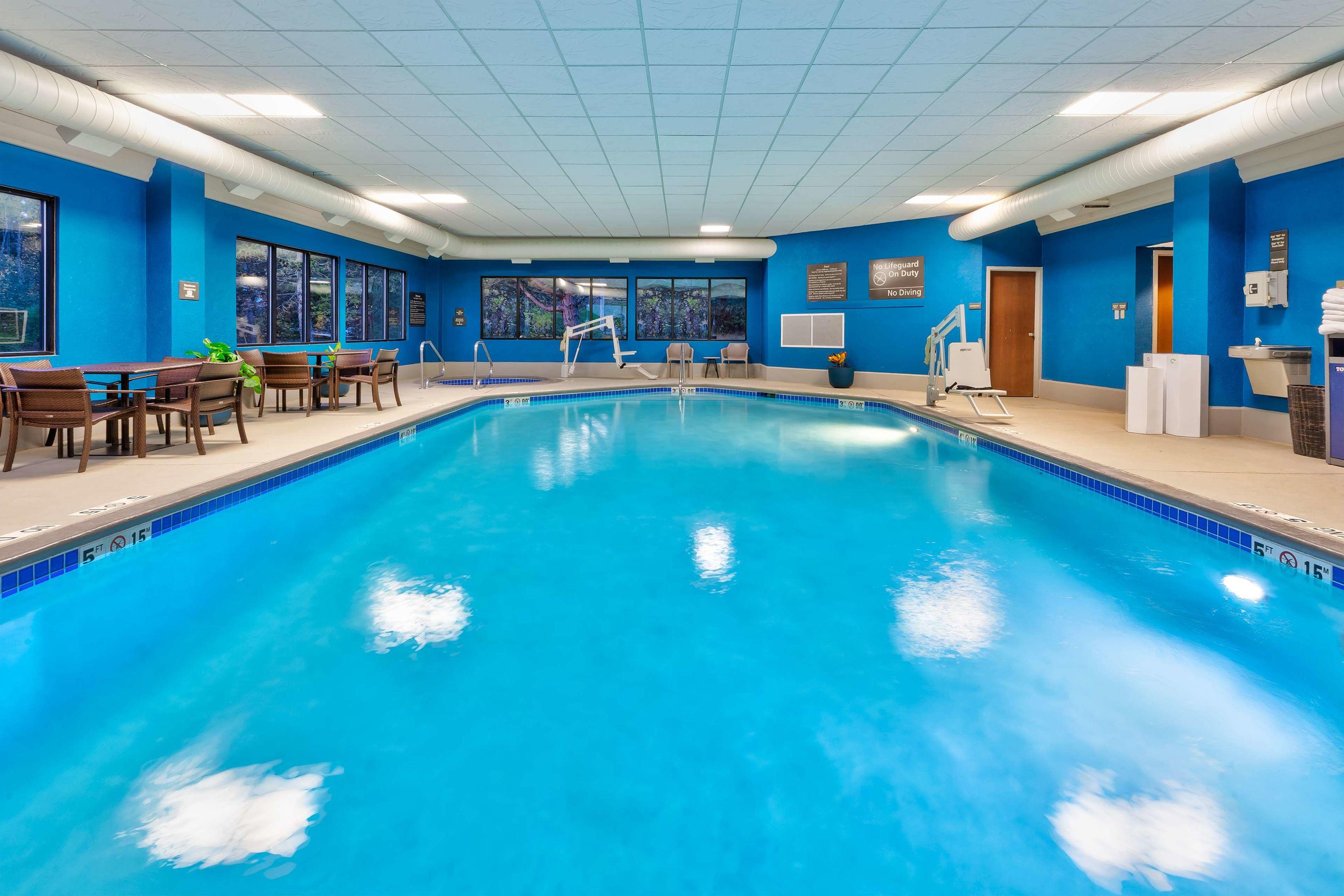 Hampton Inn Traverse City — photo 5
