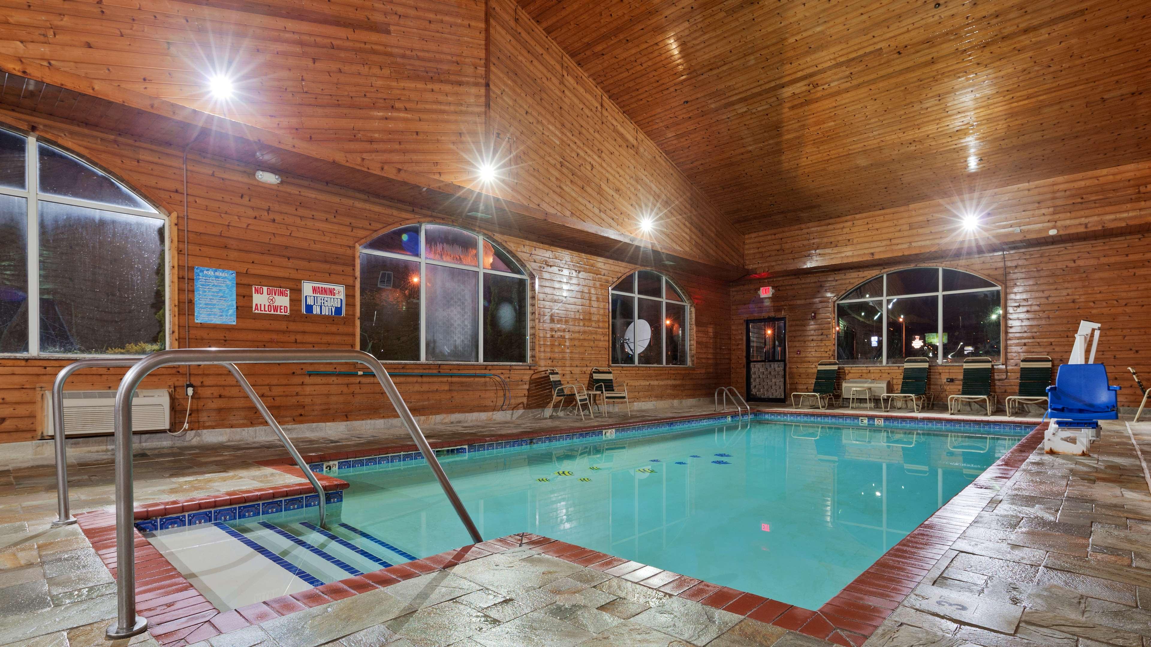 Best Western Pioneer Inn & Suites — photo 4