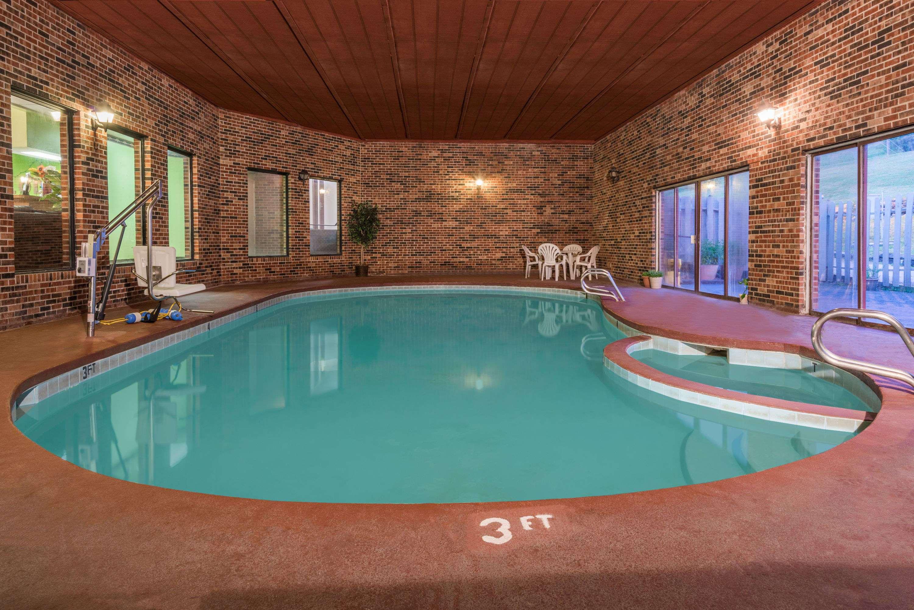 Travelodge by Wyndham Airport Platte City — photo 5