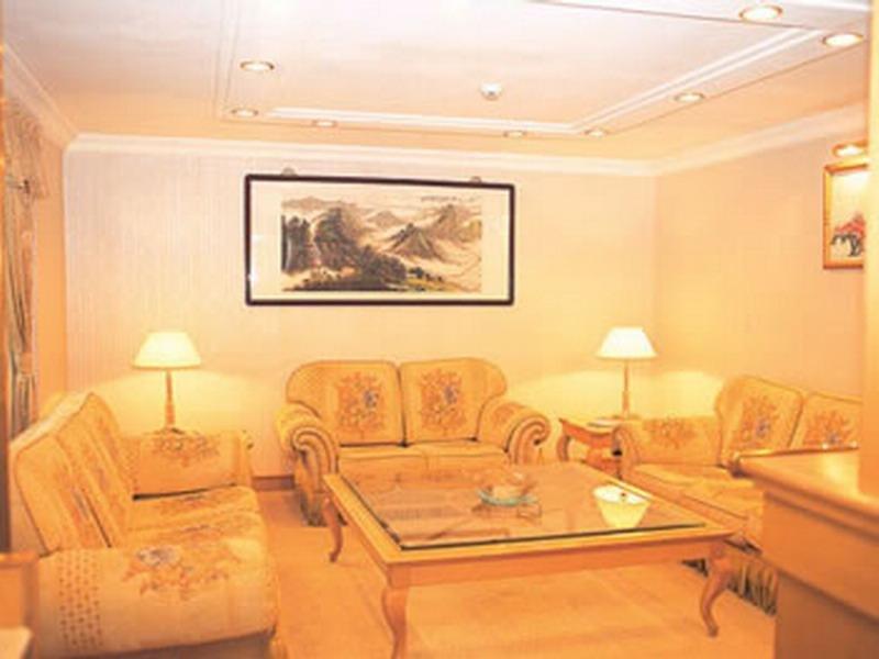 Yicheng Business — photo 4