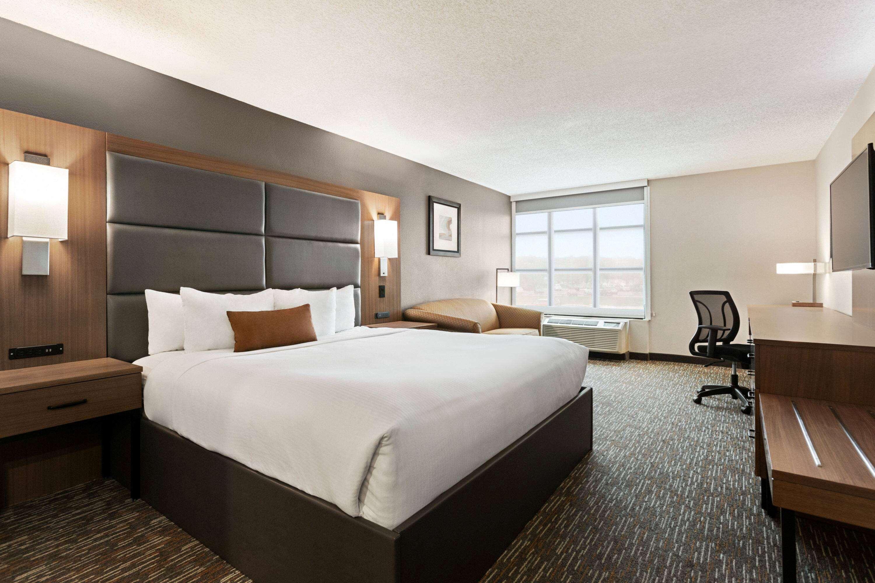 Wingate by Wyndham Cincinnati/Blue Ash — photo 4