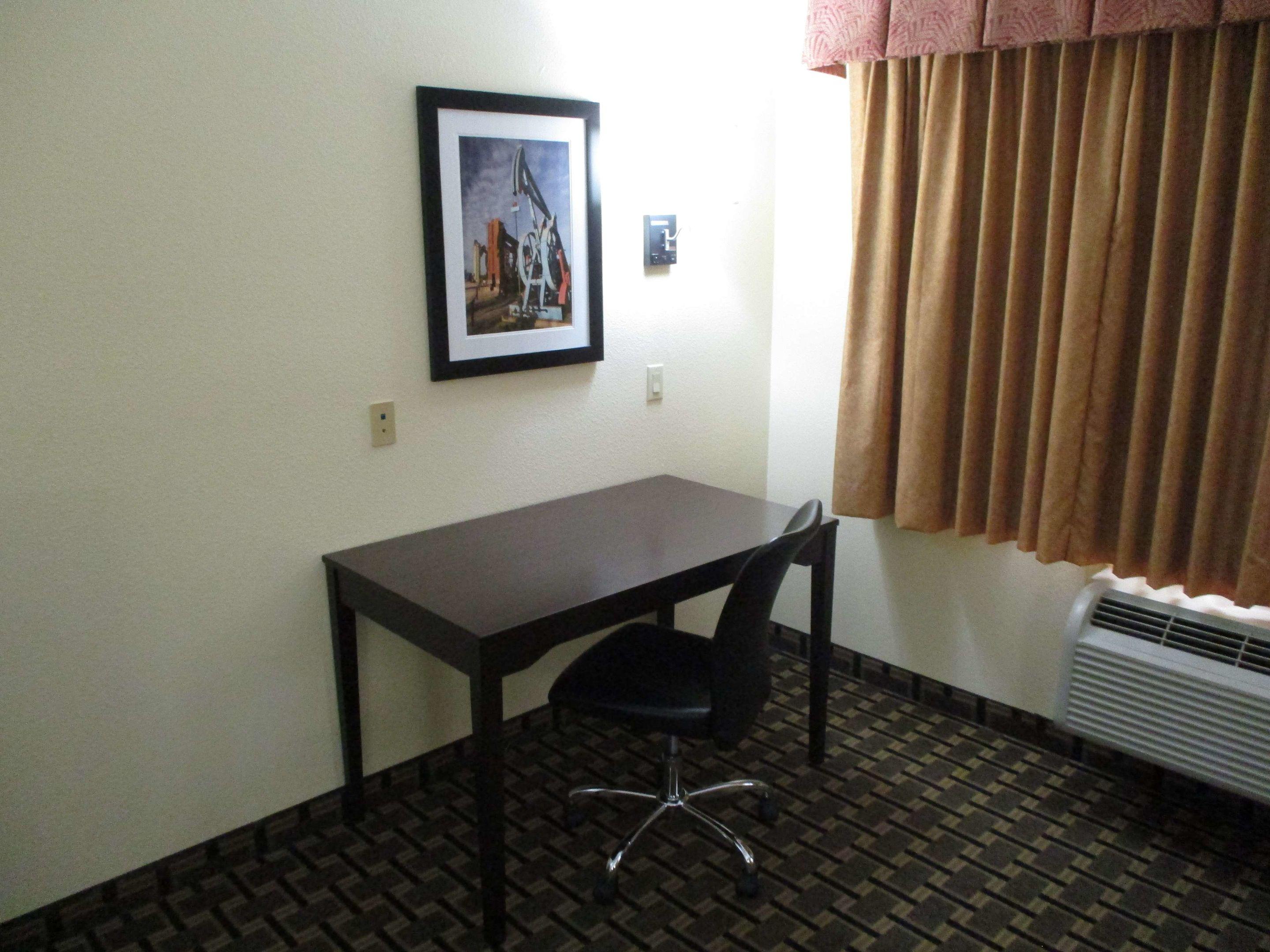Best Western Plus Sam Houston Inn & Suites — photo 5