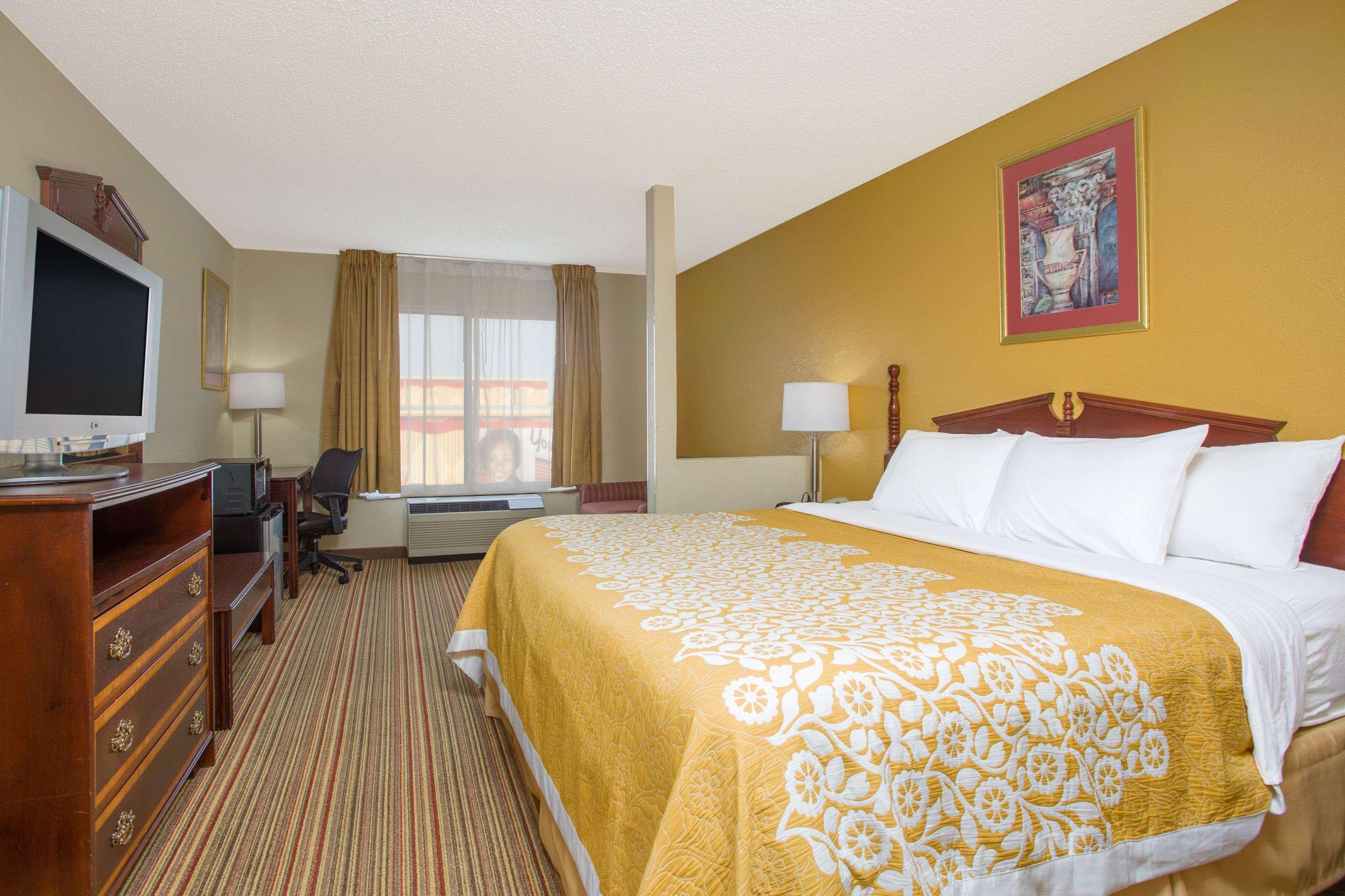 Days Inn Greenville — photo 4