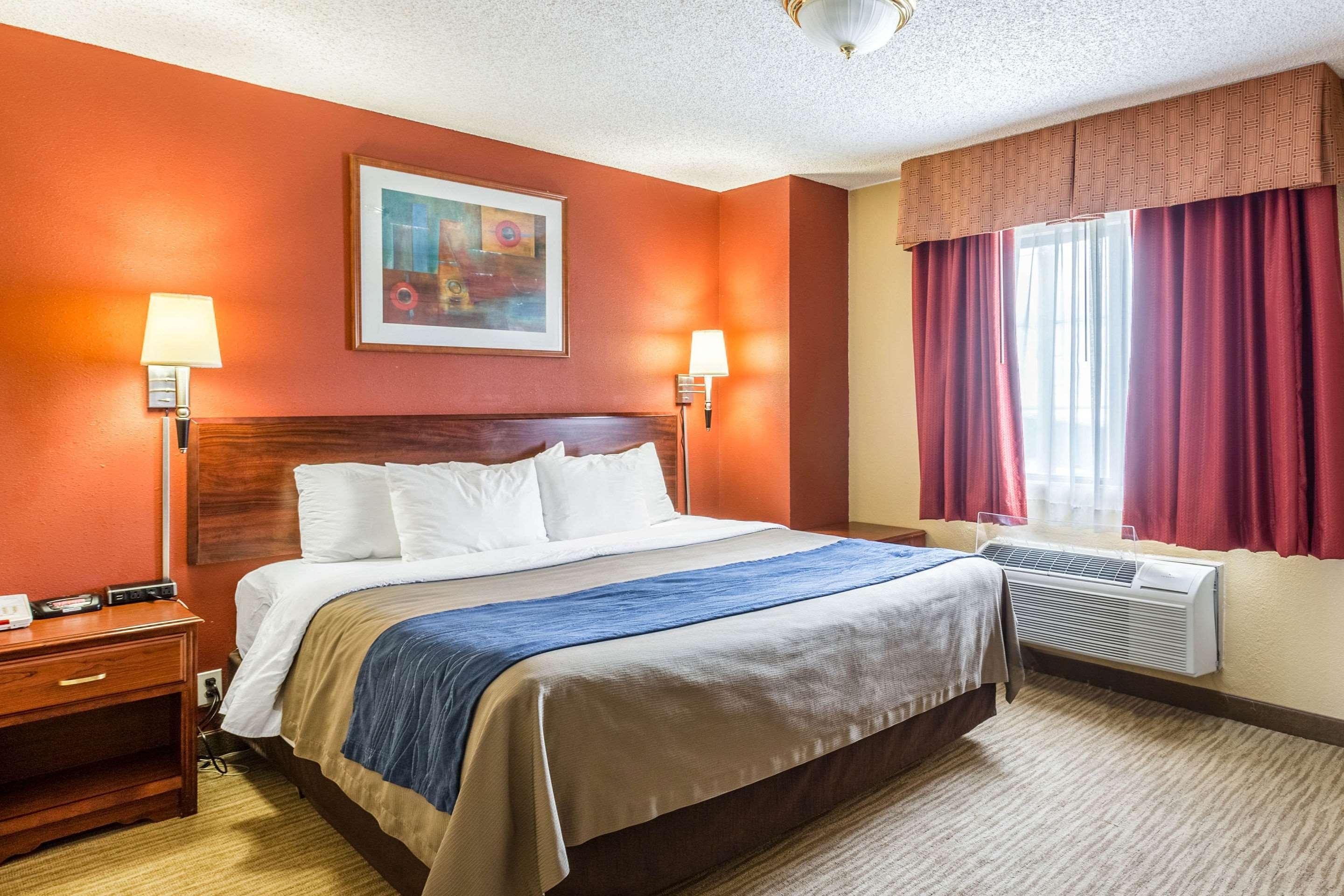 Quality Inn Scottsbluff — photo 4