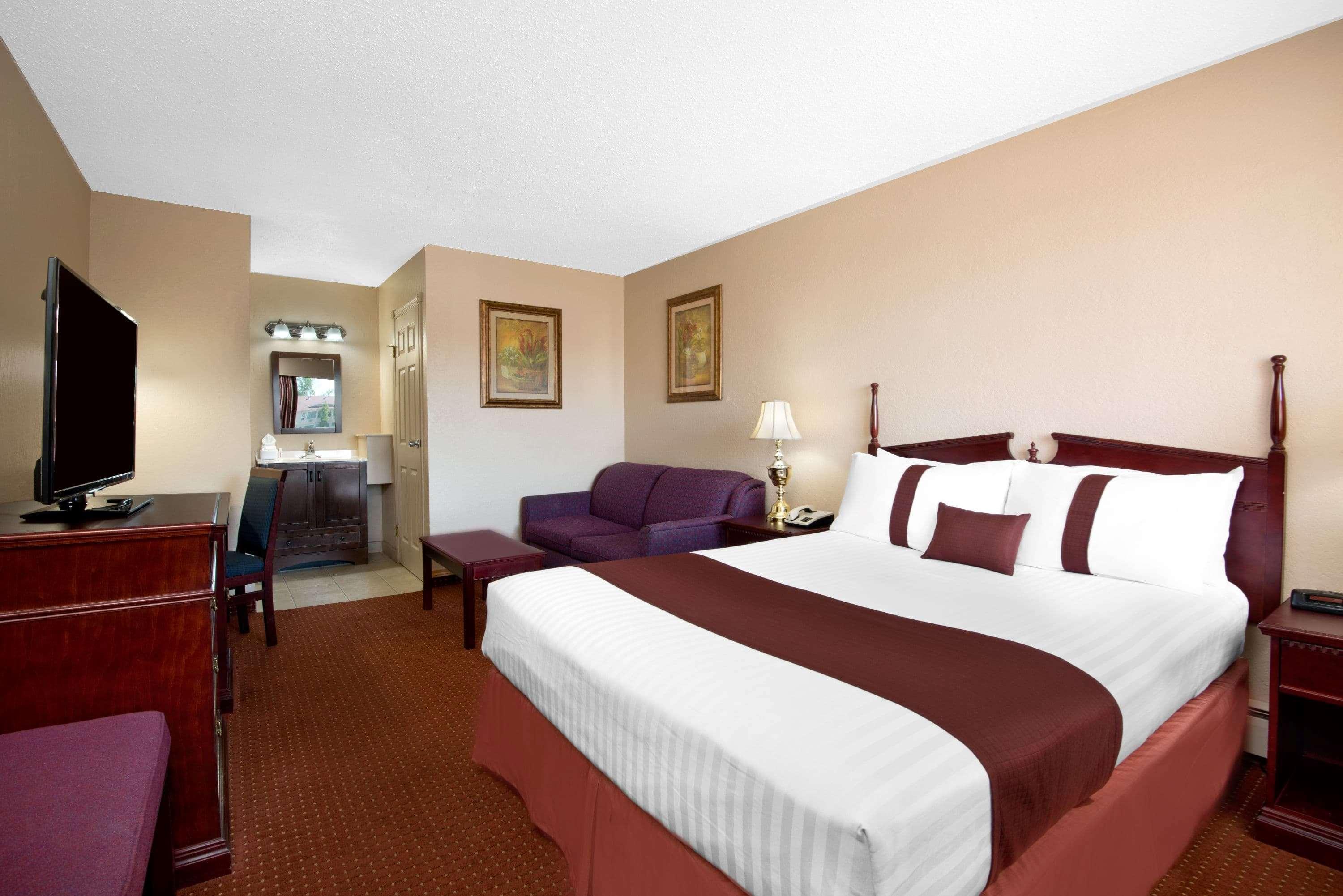 Howard Johnson Inn Red Deer — photo 3