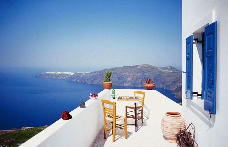 Santorini's Balcony — photo 5