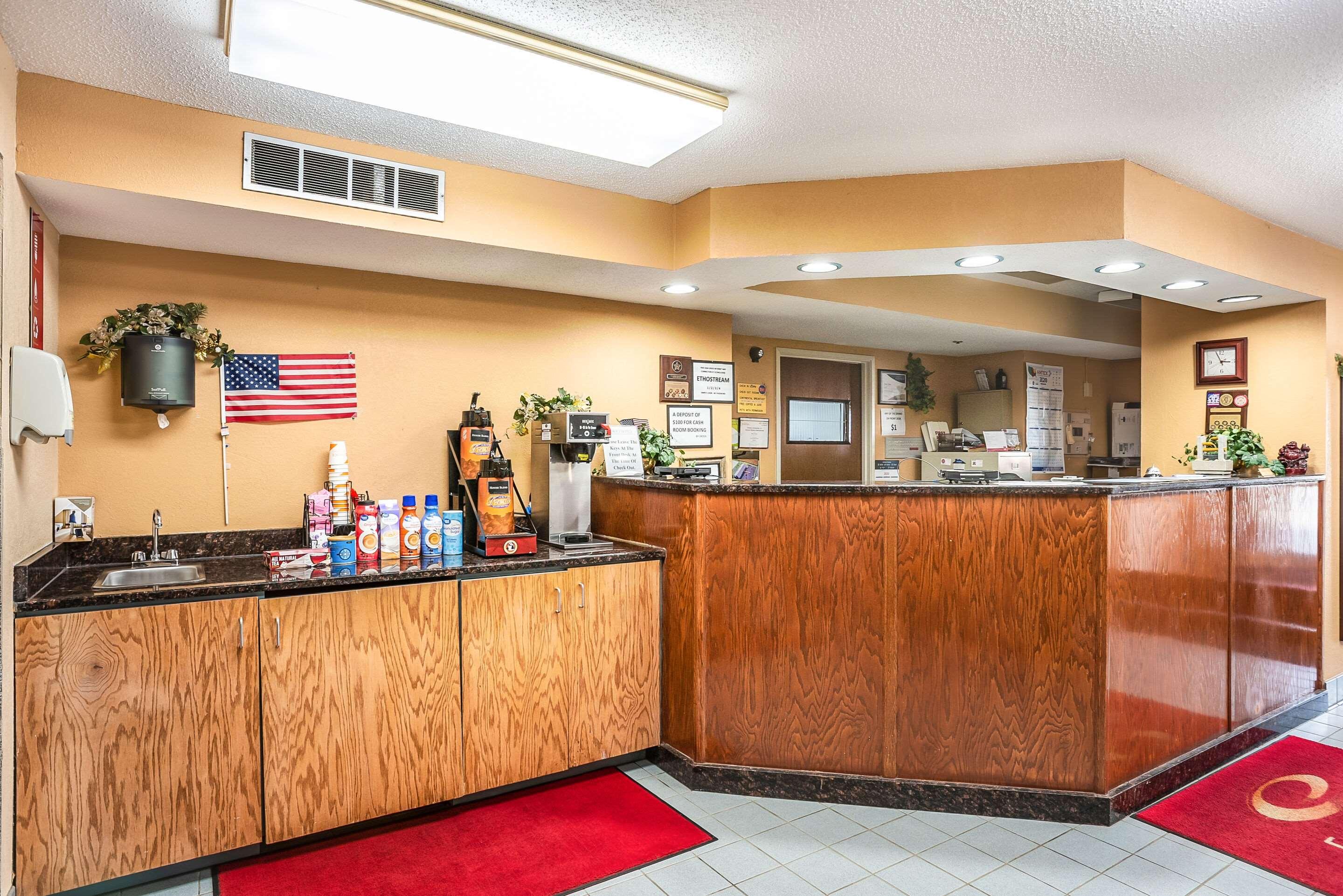 Econo Lodge Princeton — photo 3