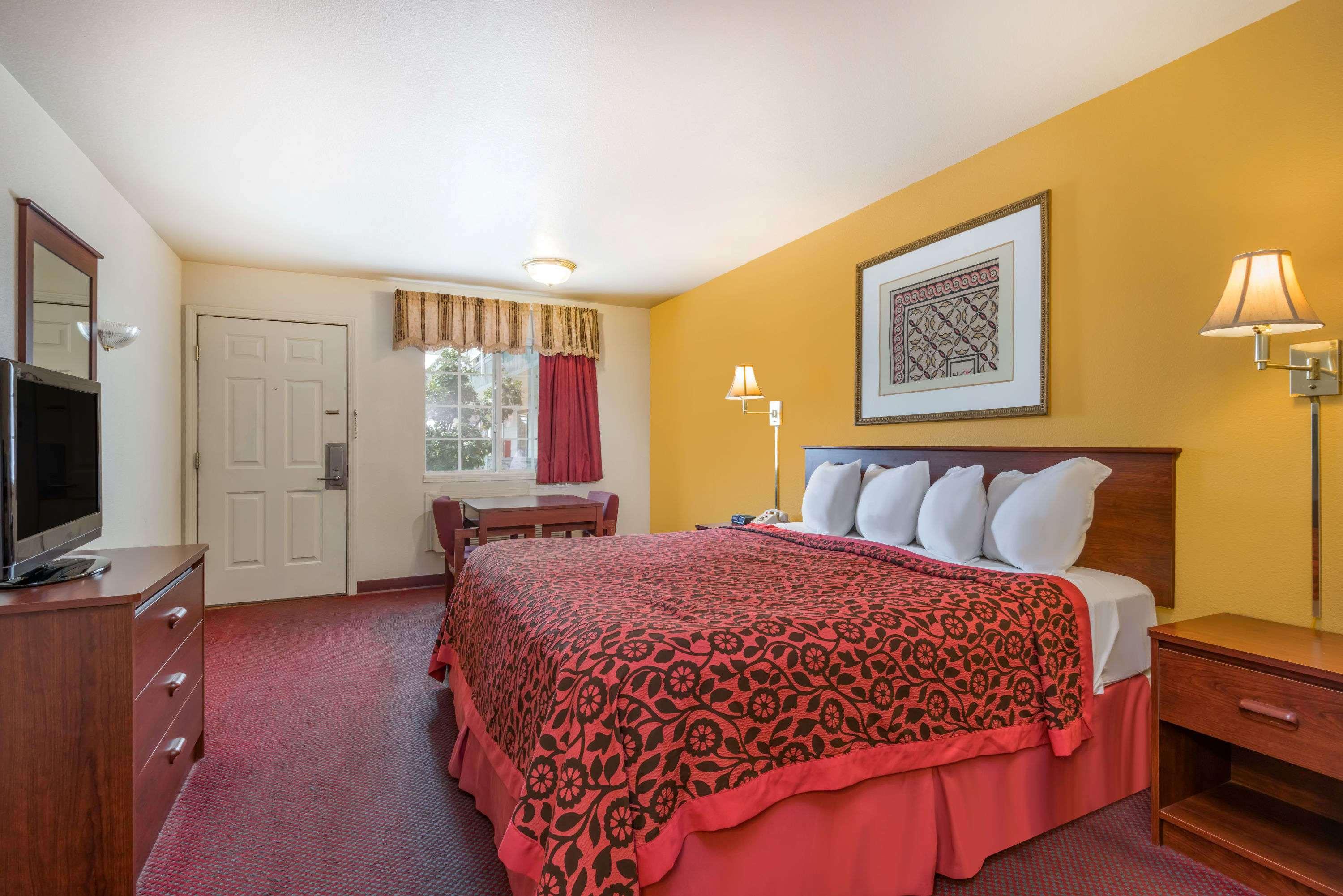 Days Inn Andover — photo 4