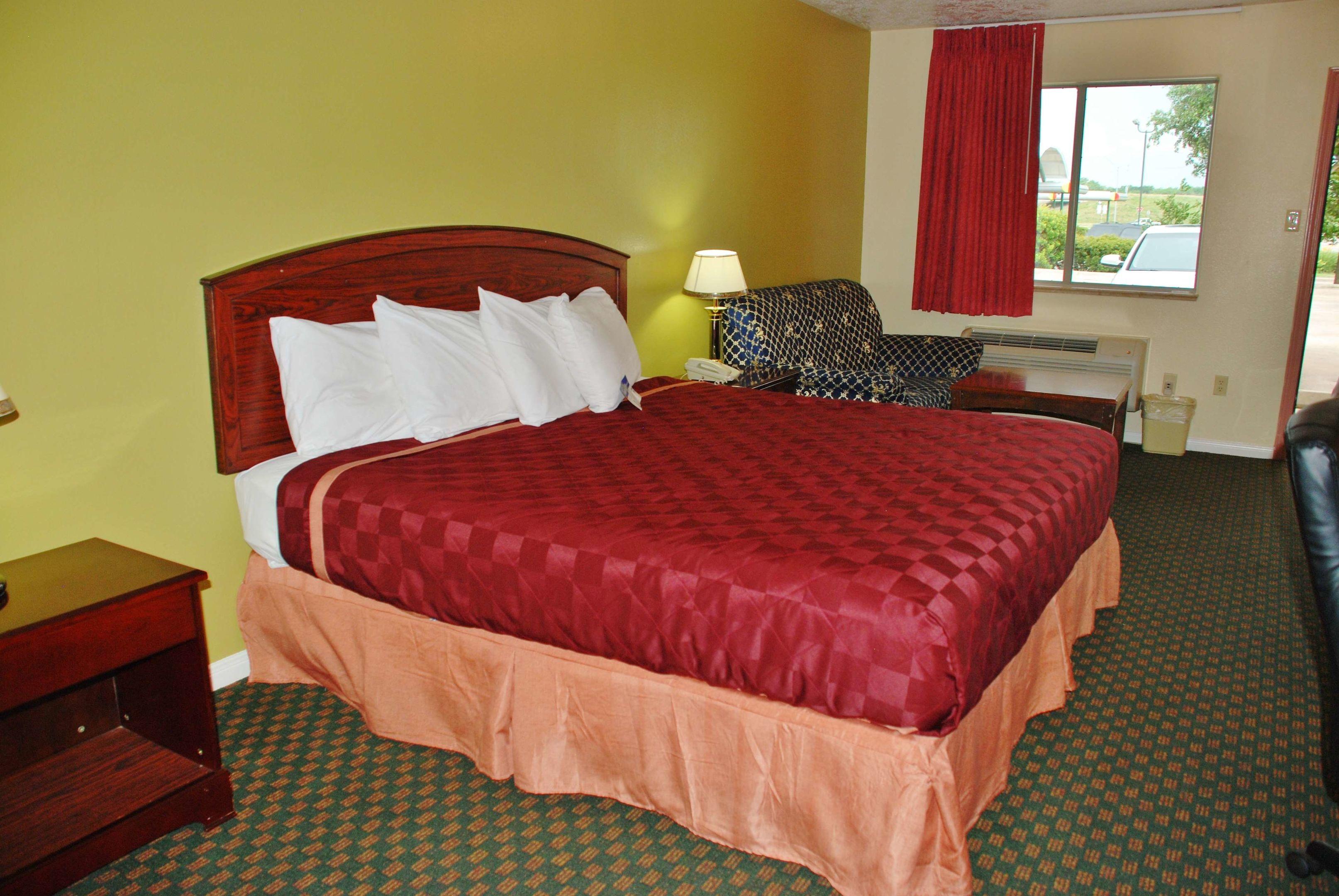 Americas Best Value Inn & Suites-Hempstead/Prairie View — photo 5