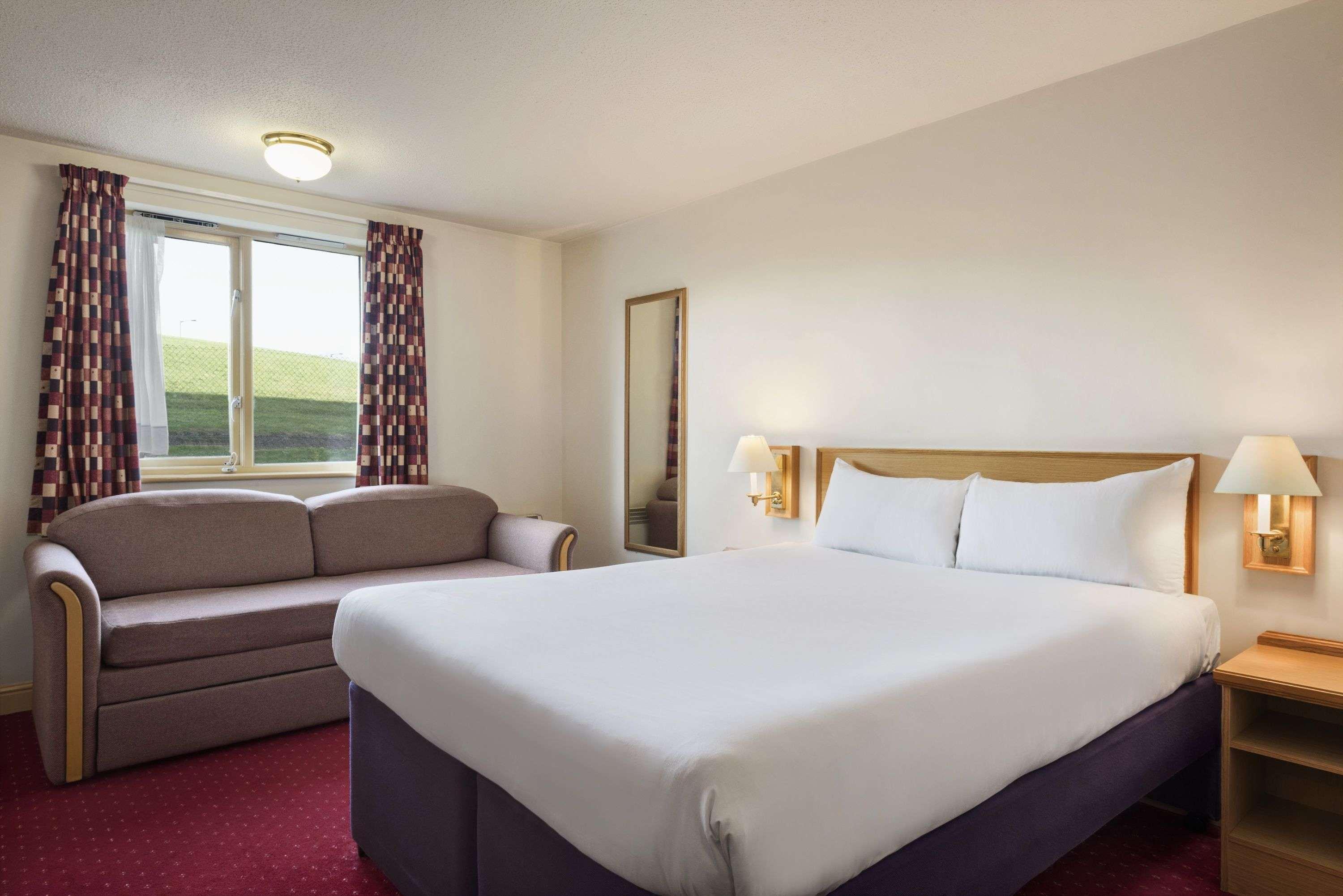 Days Inn Tewkesbury Strensham — photo 4