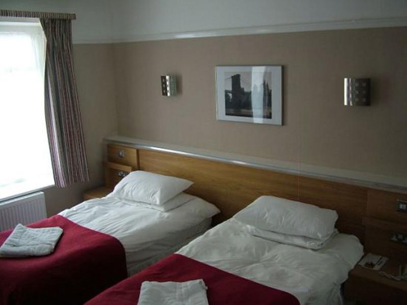 Celebrity — photo 5