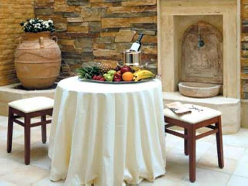 Holiday Suites — photo 4