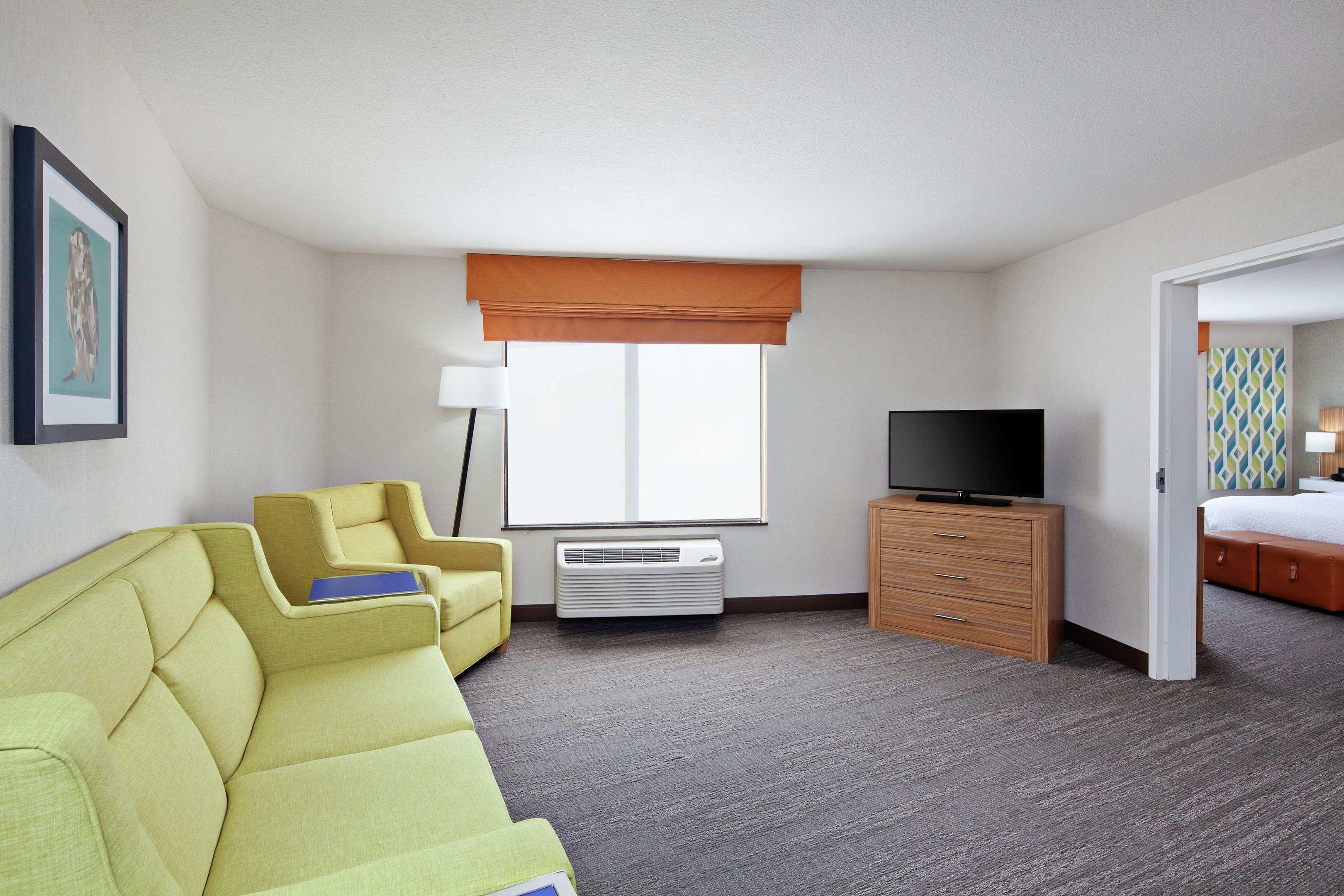 Hampton Inn & Suites Chino Hills — photo 4