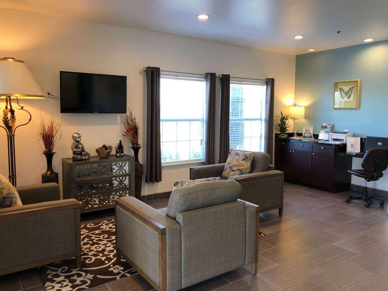 Super 8 by Wyndham Forney/East Dallas — photo 3