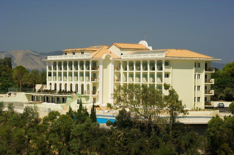 Avalon Hotel — photo 2