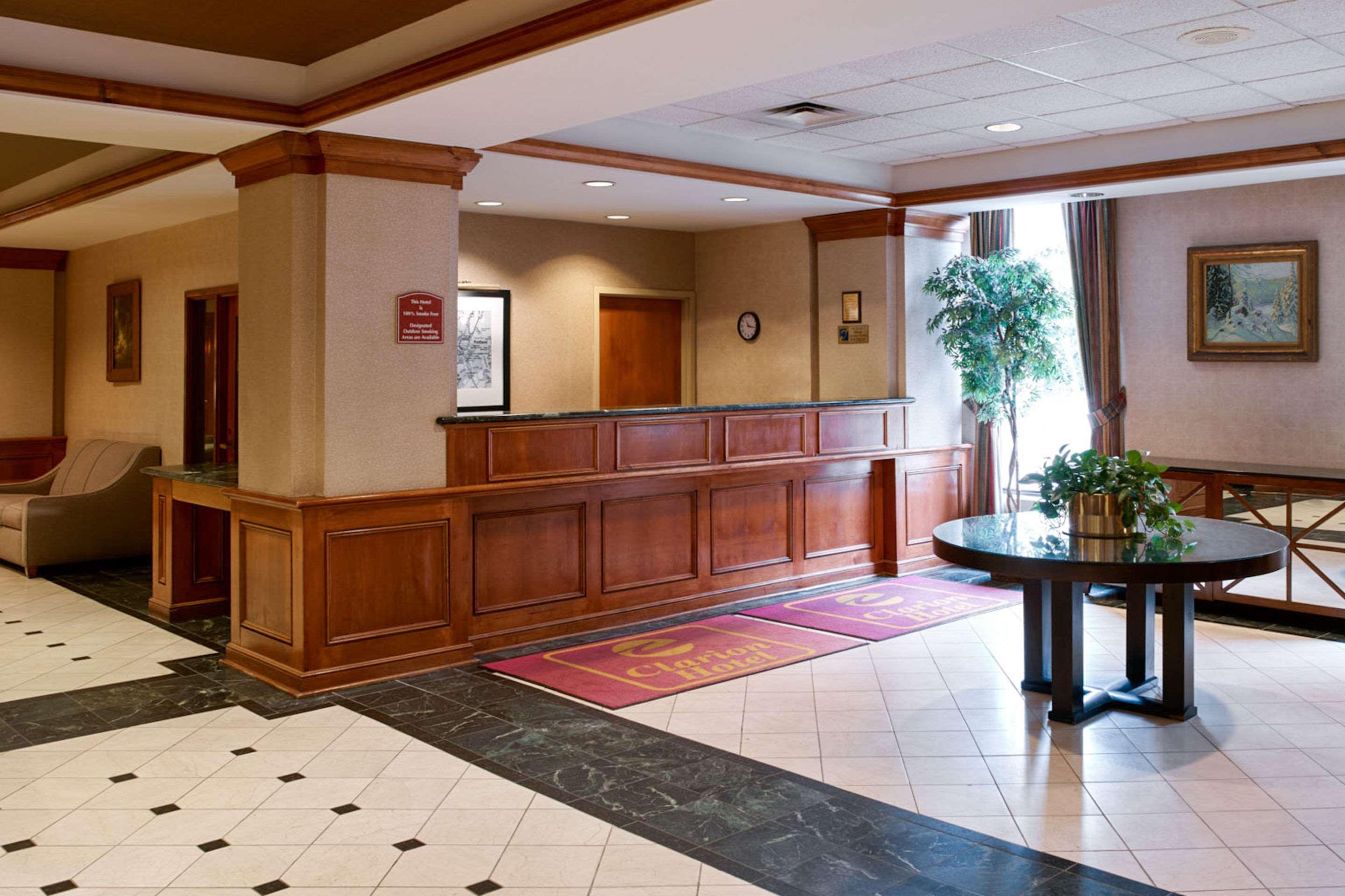 Clarion Hotel Airport — photo 4