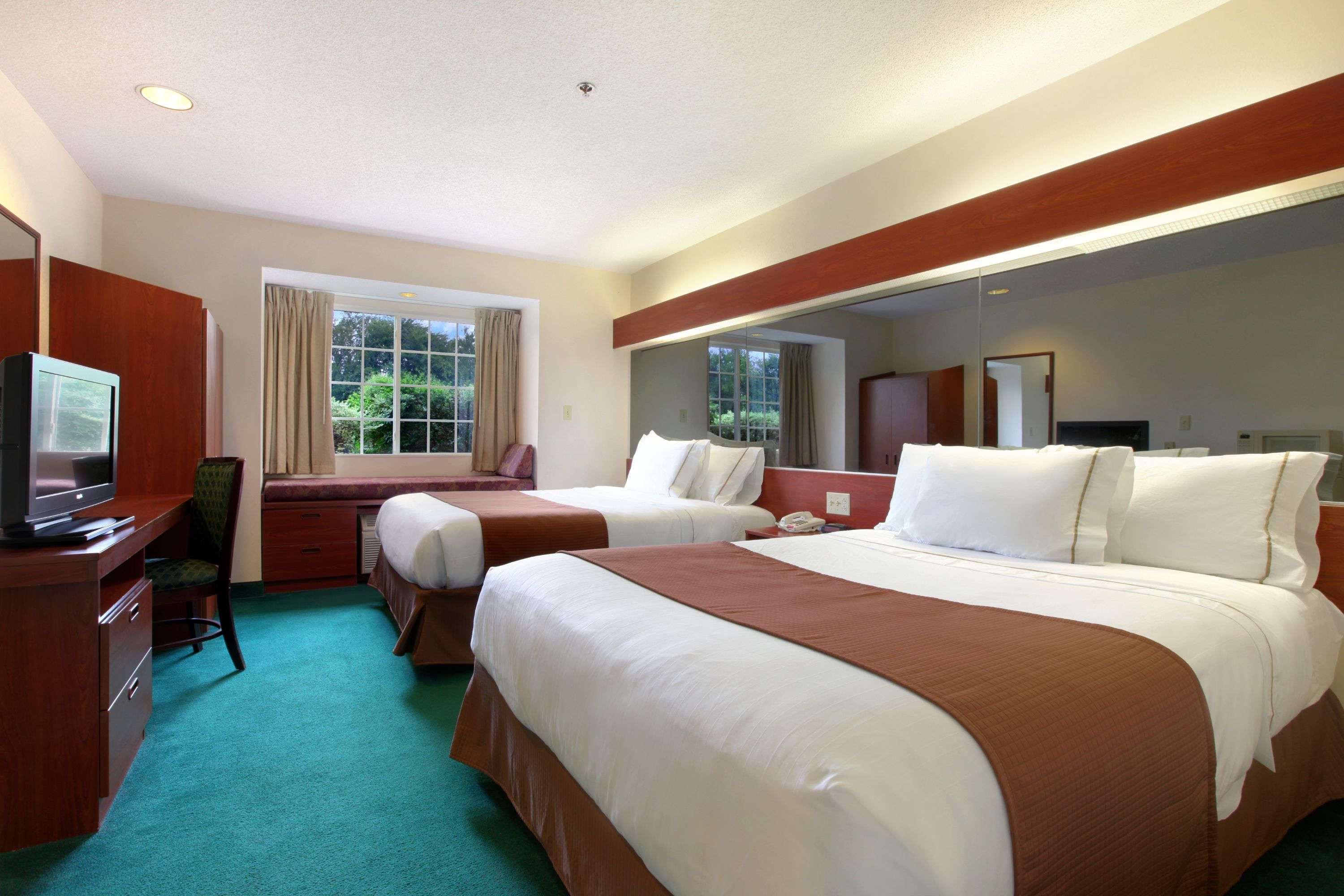 Super 8 by Wyndham Harbison/Parkridge Hospital — photo 4