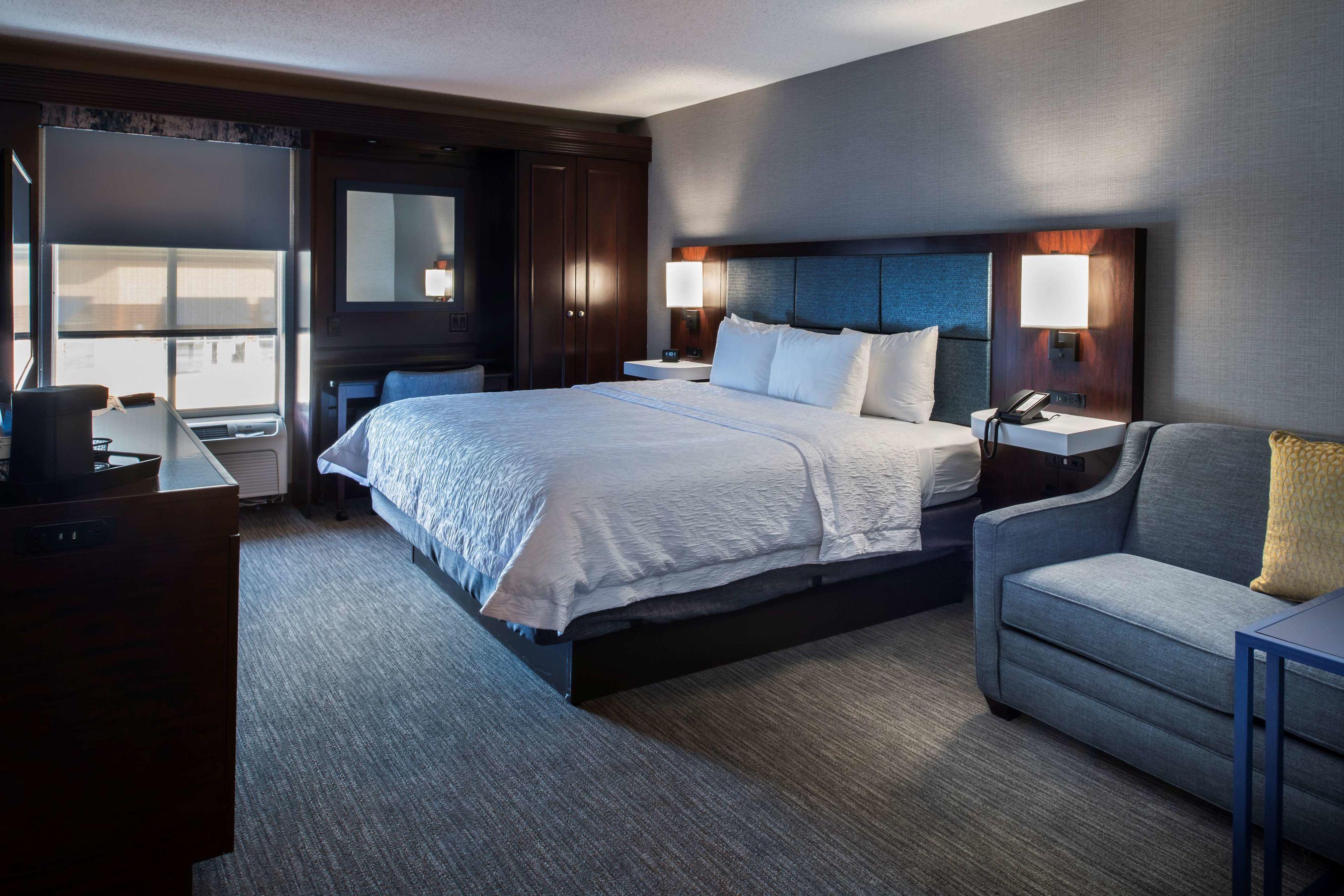 Hampton Inn & Suites Lincolnshire — photo 5
