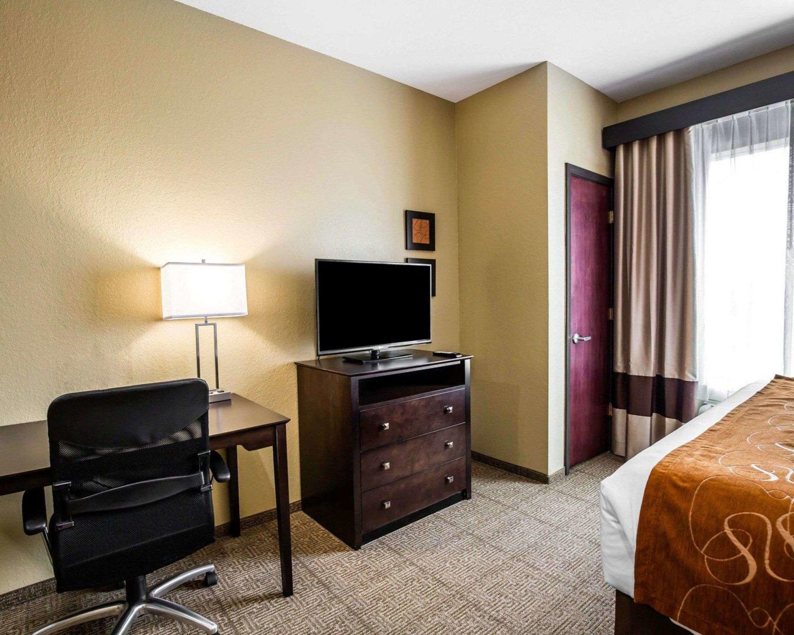 Comfort Suites Northwest - Cy - Fair — photo 4
