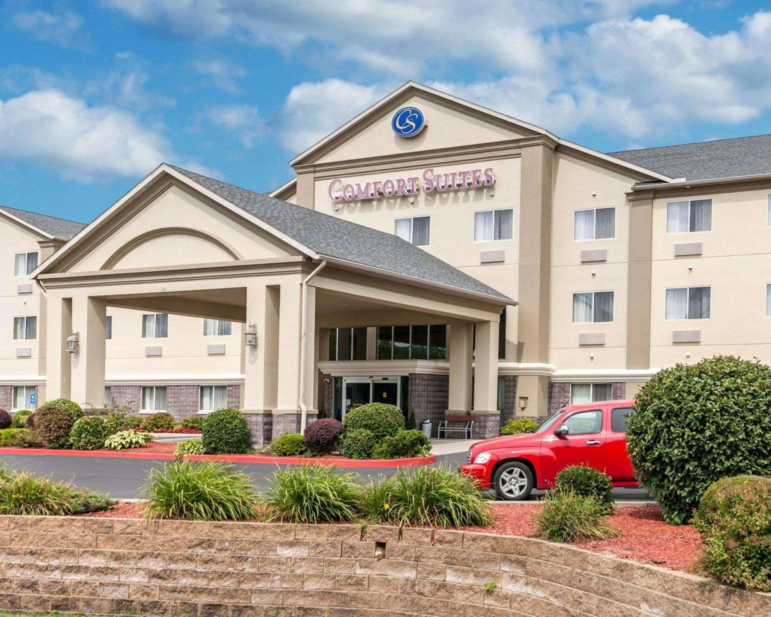 Comfort Suites North — photo 3