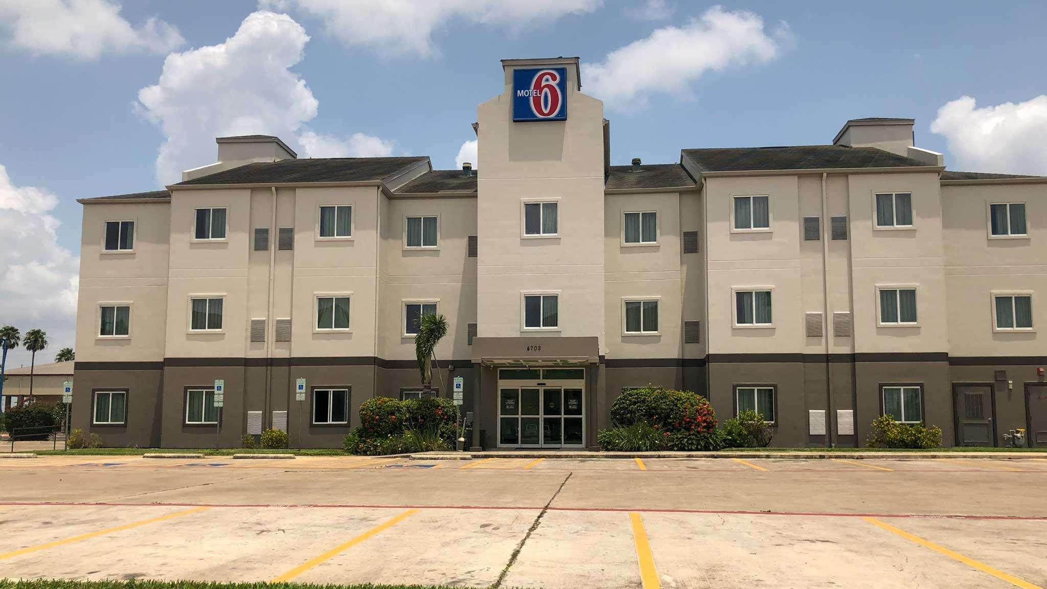 Motel 6 Pharr — photo 5
