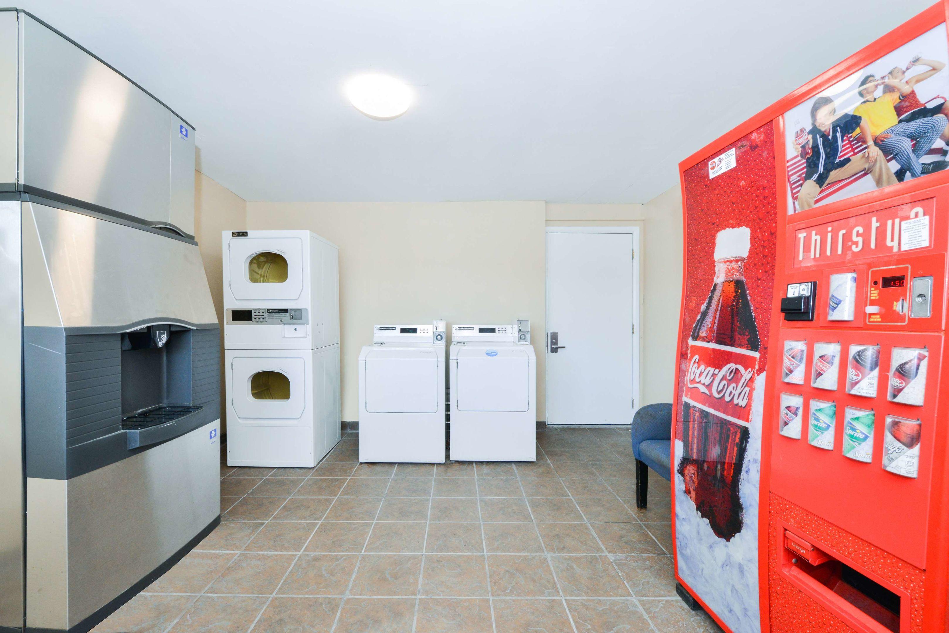 Americas Best Value Inn Lebanon, MO — photo 5