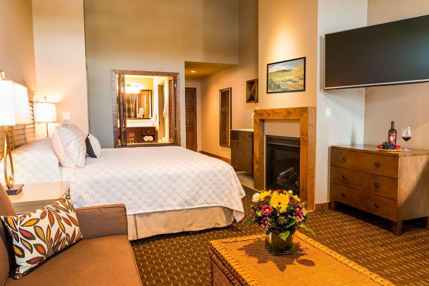 The Lodge At Columbia Point — photo 4
