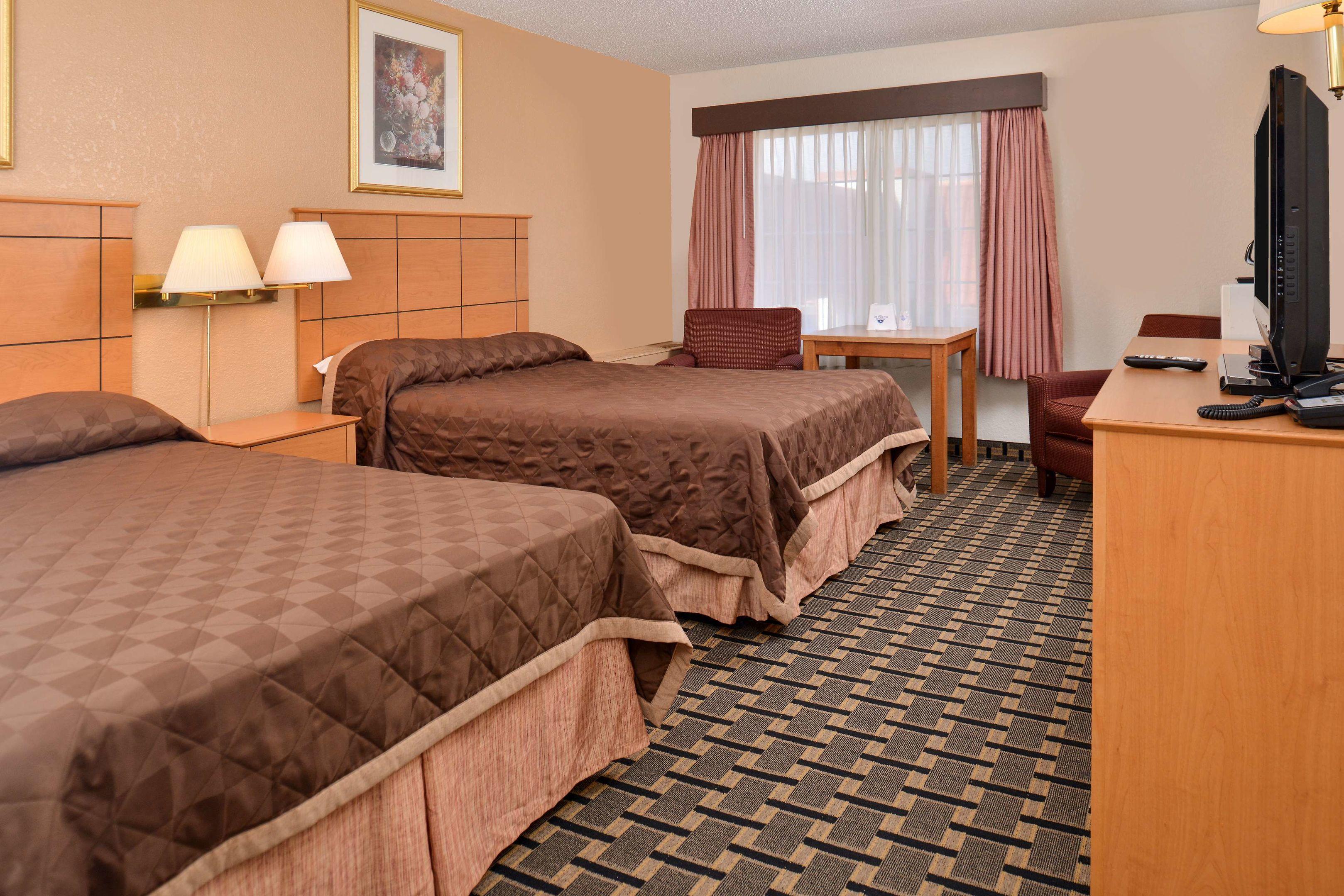 Americas Best Value Inn & Suites St. Cloud — photo 4