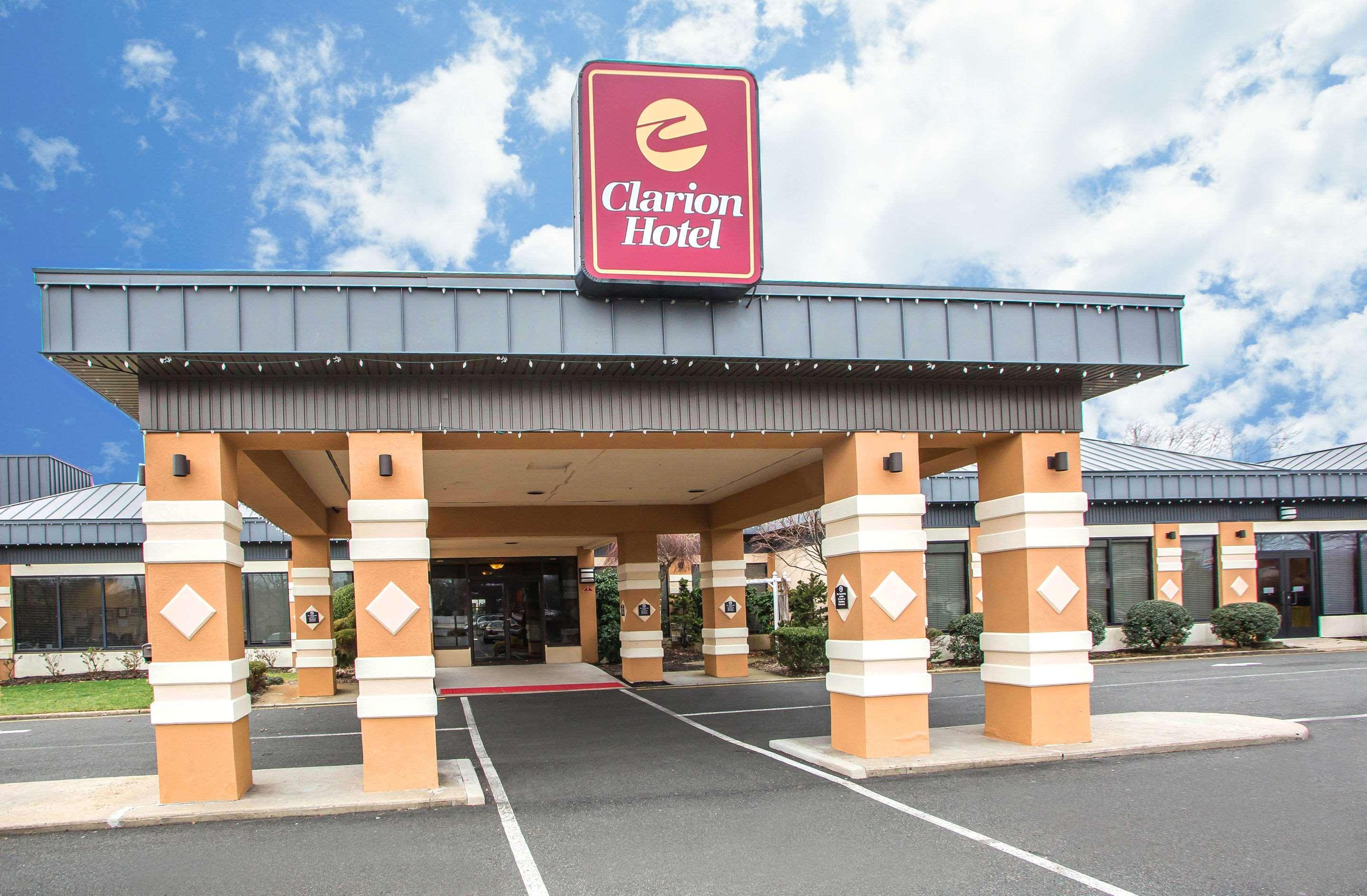 Clarion Hotel & Conference Center — photo 3