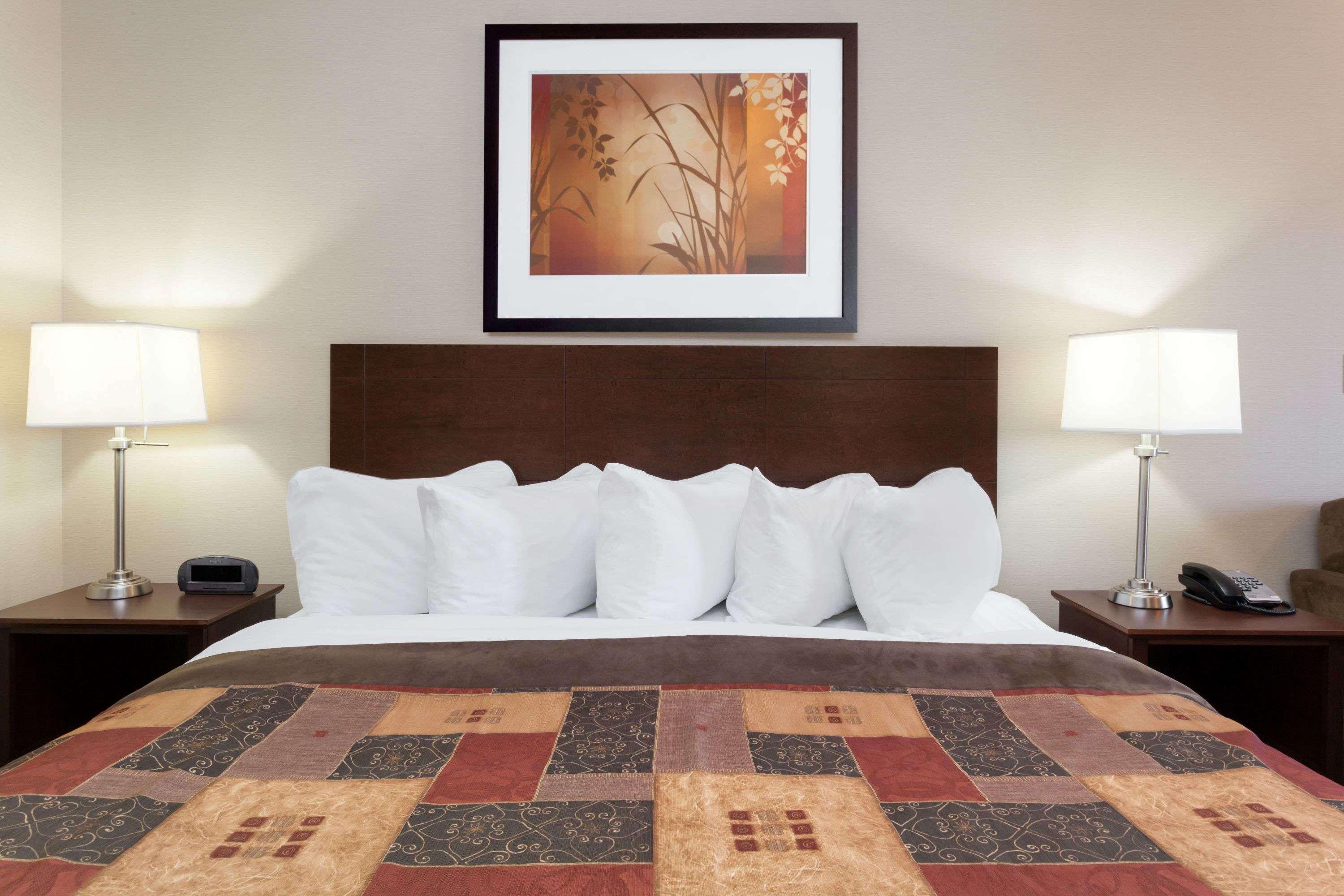 Ramada Weyburn — photo 4