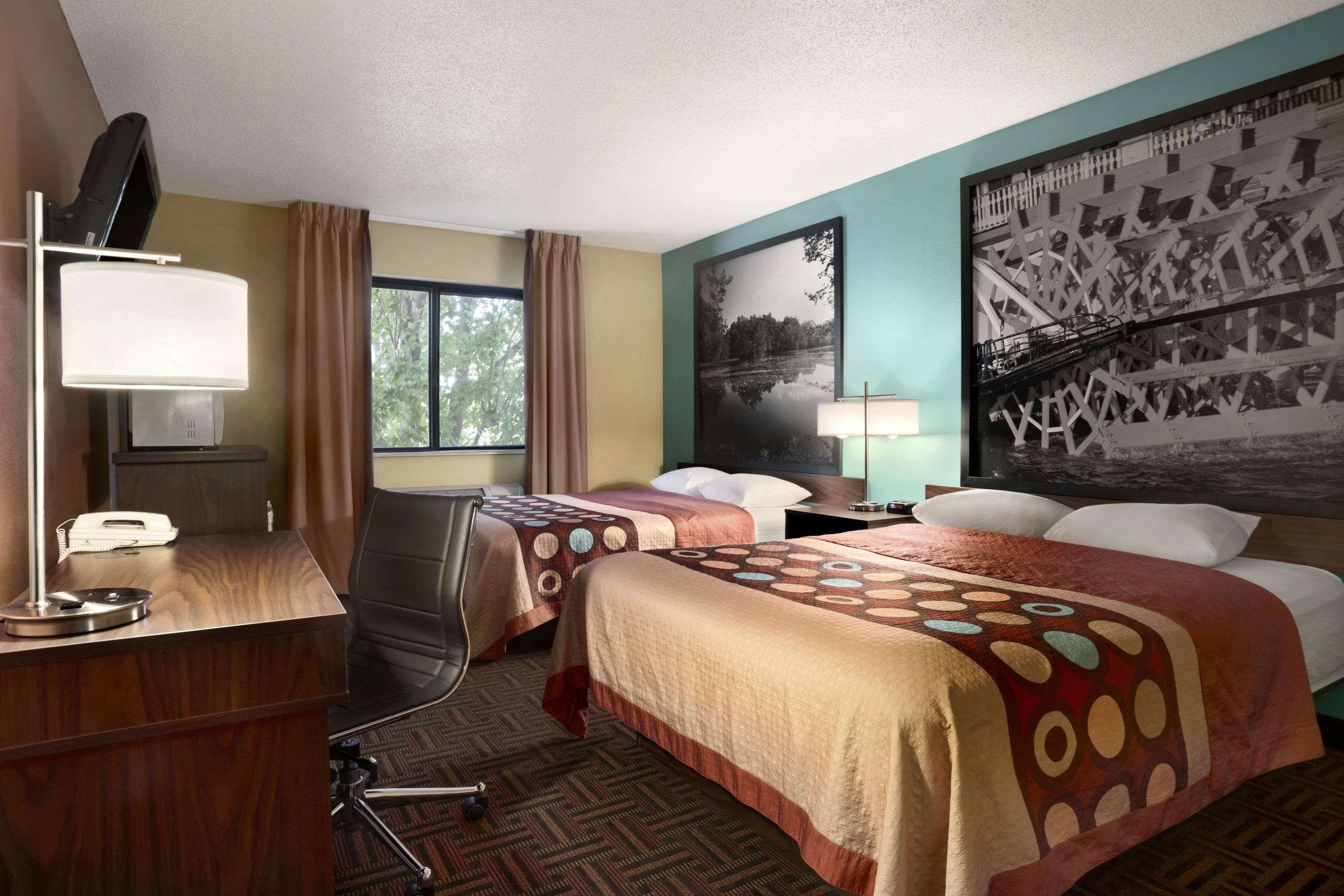 Super 8 by Wyndham Peoria — photo 4
