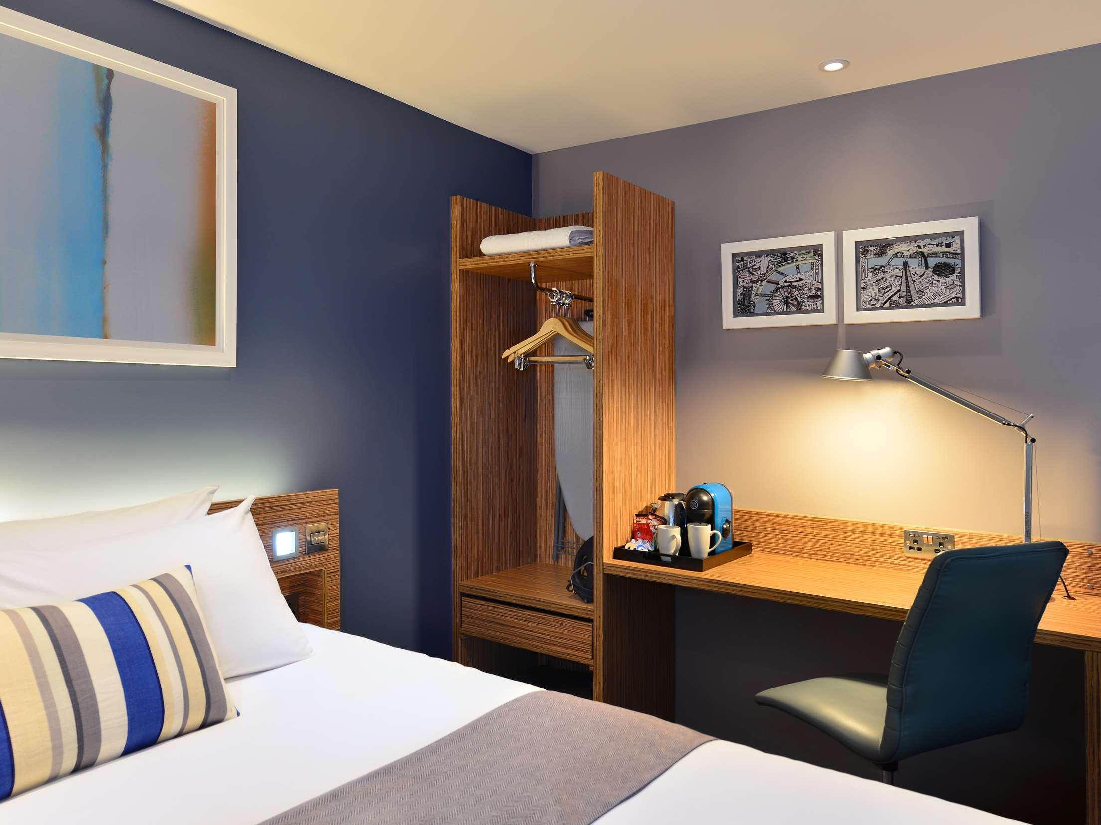 Travelodge London Stratford — photo 4