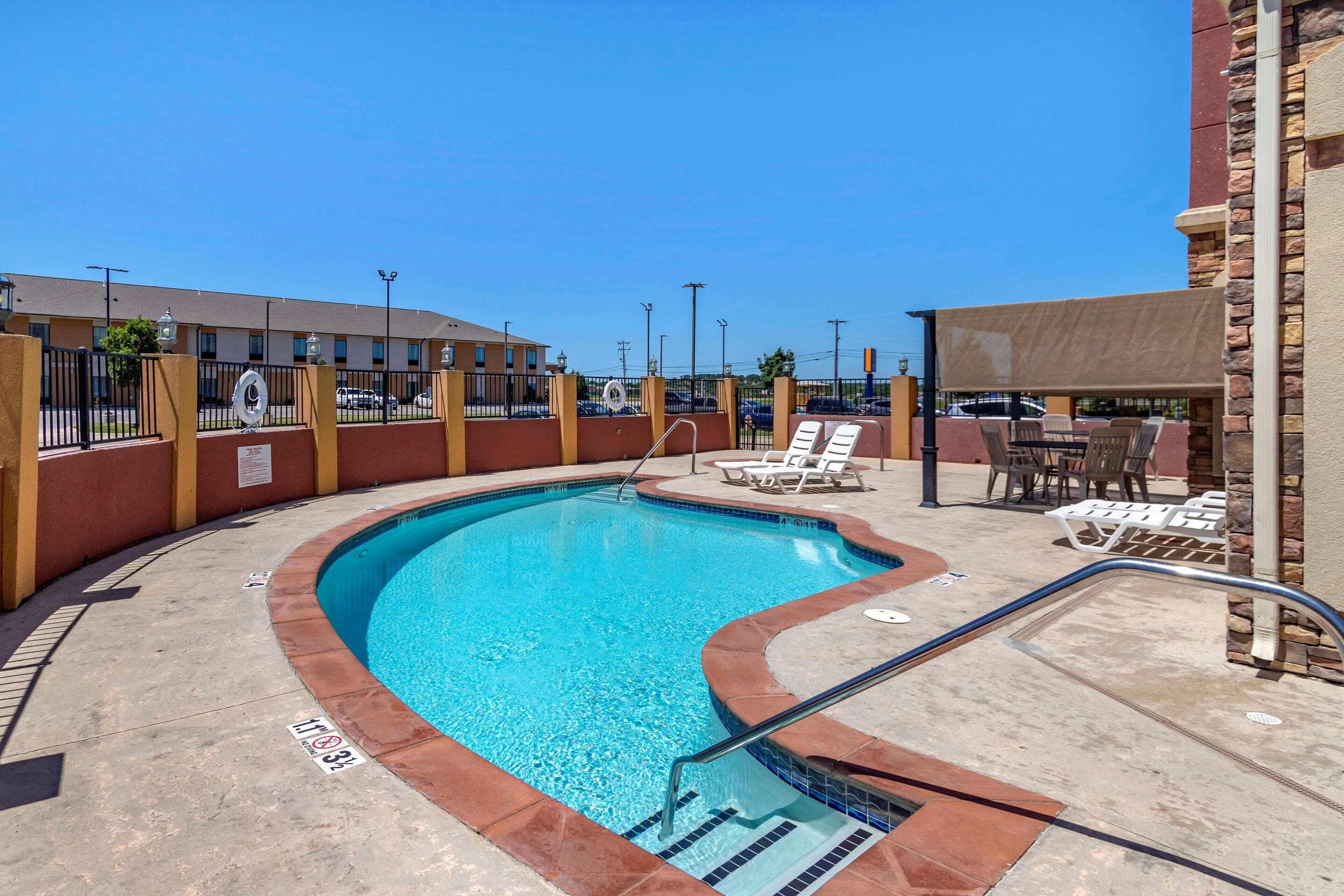 Comfort Inn & Suites Glenpool — photo 4