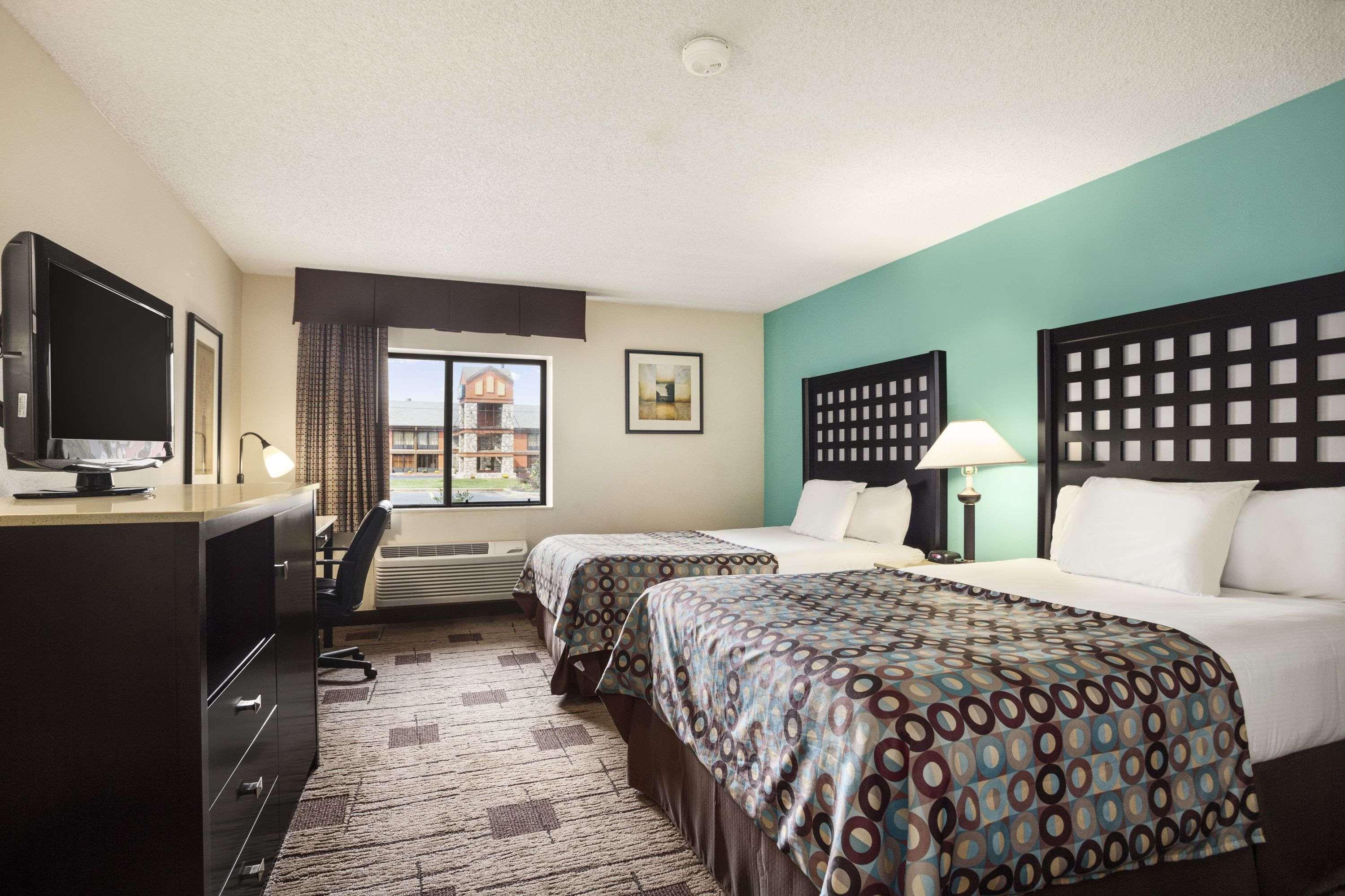 Baymont Inn & Suites Fort Smith — photo 3