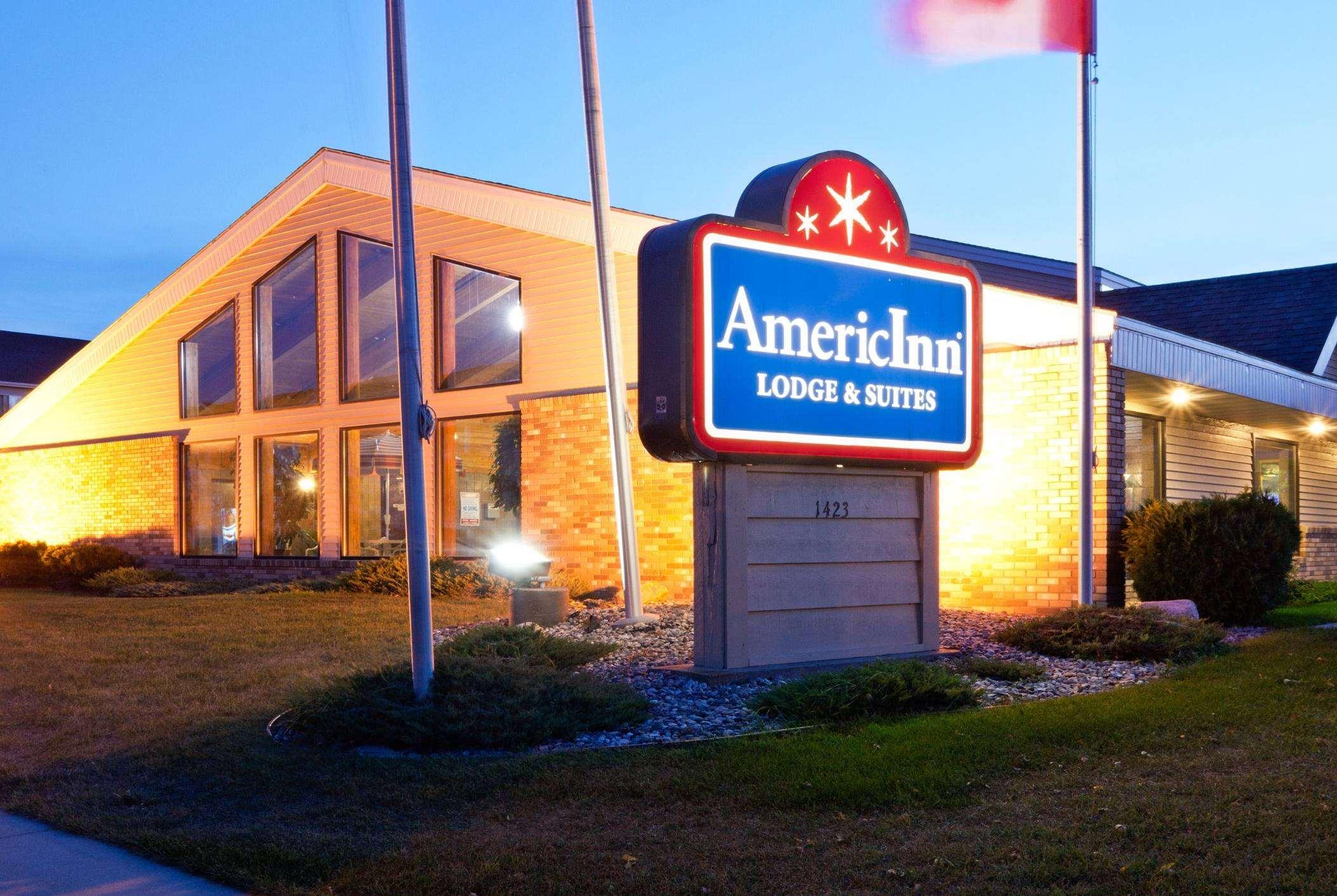 AmericInn Lodge & Suites Fargo West Acres